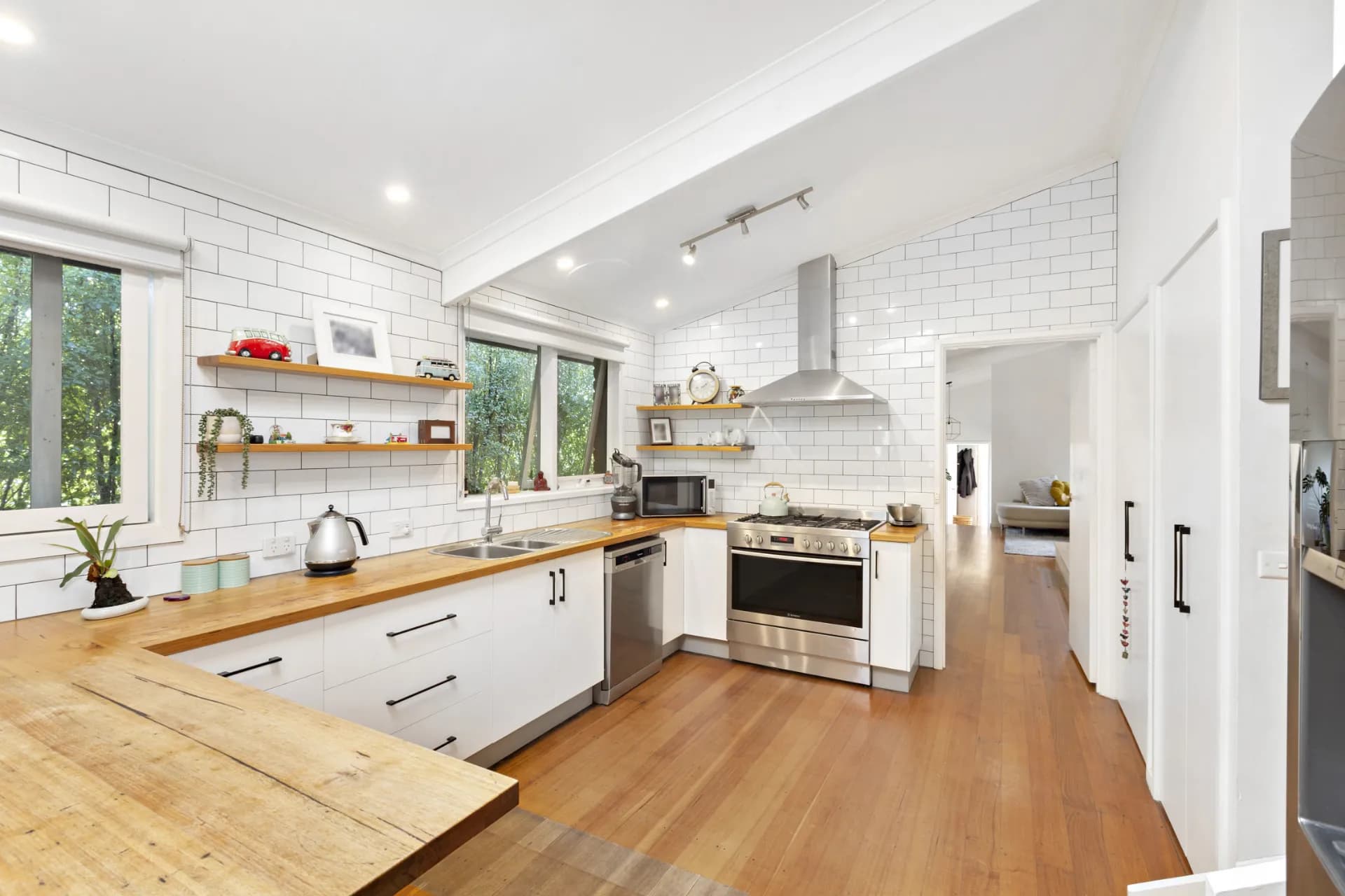 9 Elizabeth Avenue, Dromana., Dromana - Thumbnail 5