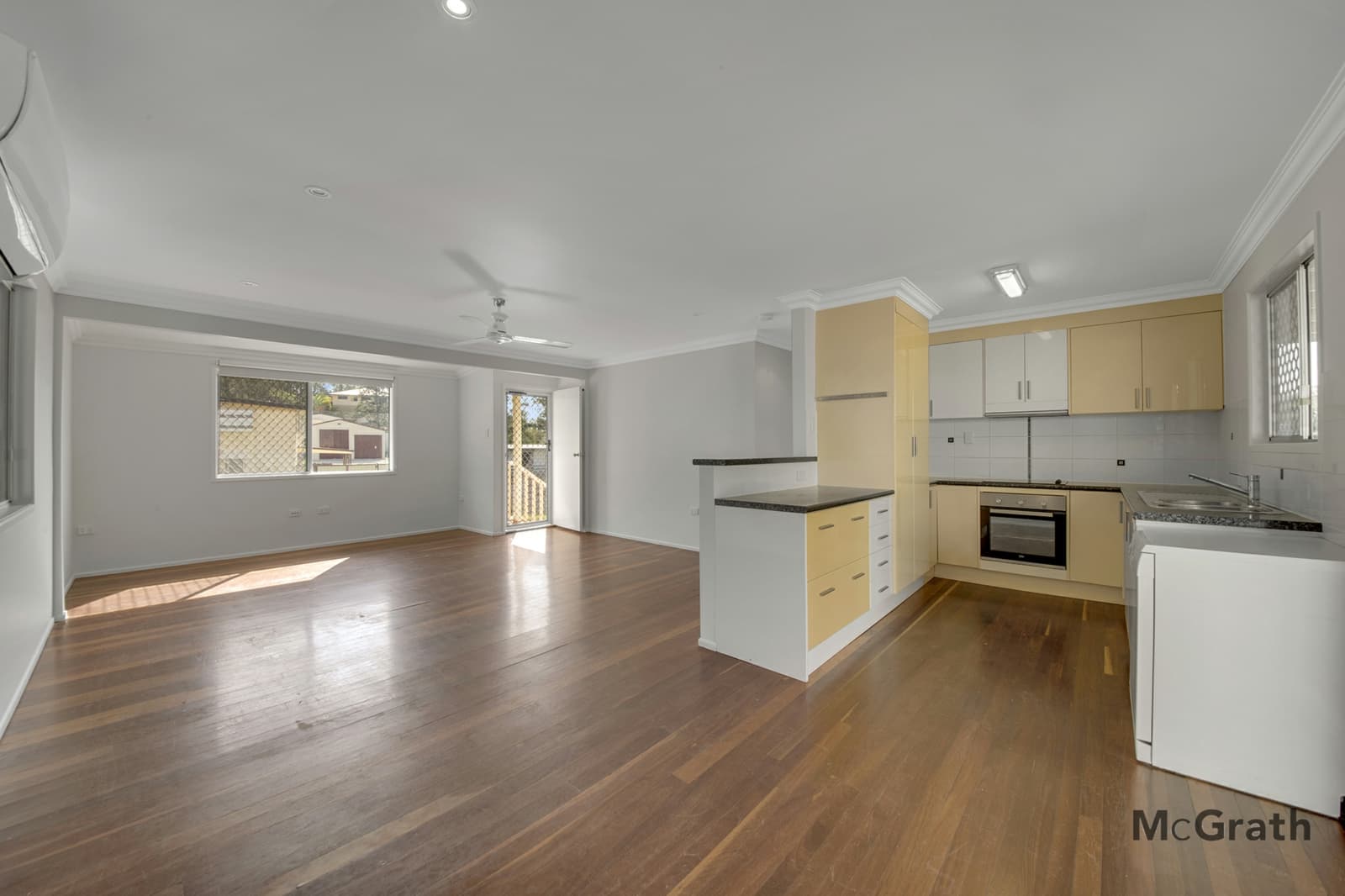 6 Emerson Court,South Gladstone, South Gladstone - Thumbnail 4