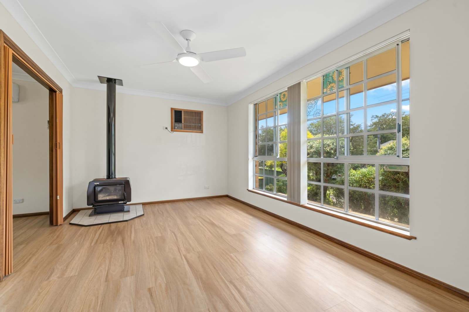 94 Richardson Street,Wingham, Wingham - Thumbnail 3