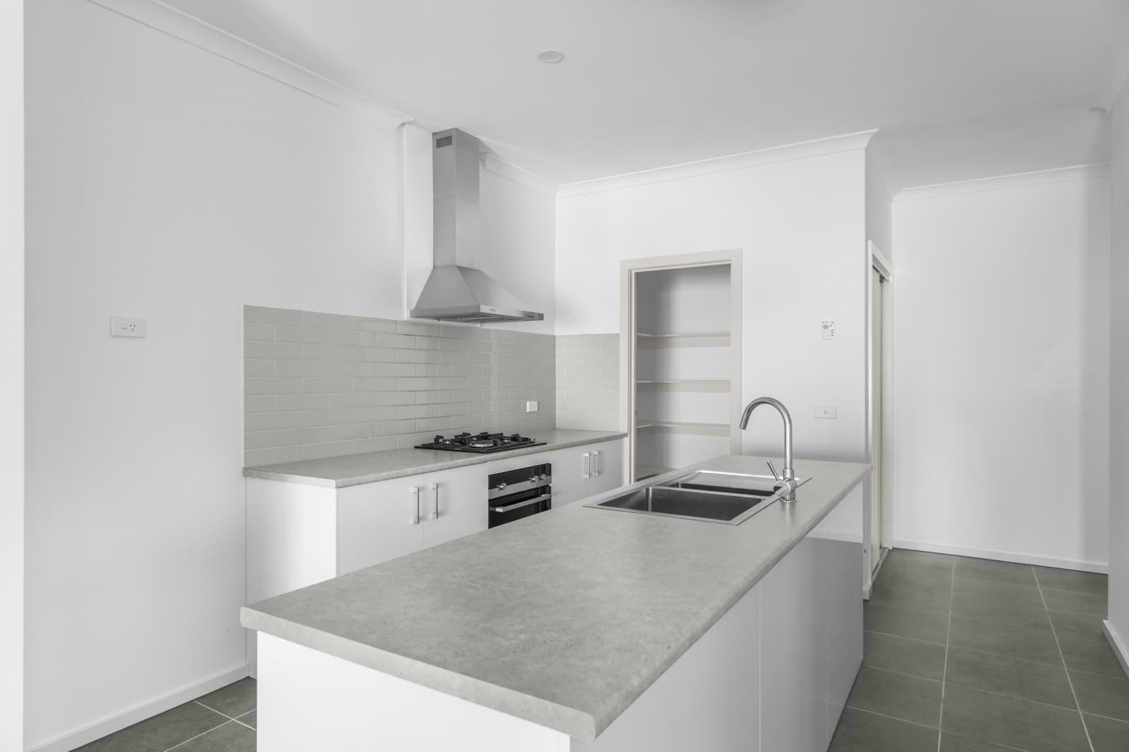 52 Cranberry Crescent,Manor Lakes, Manor Lakes - Thumbnail 3