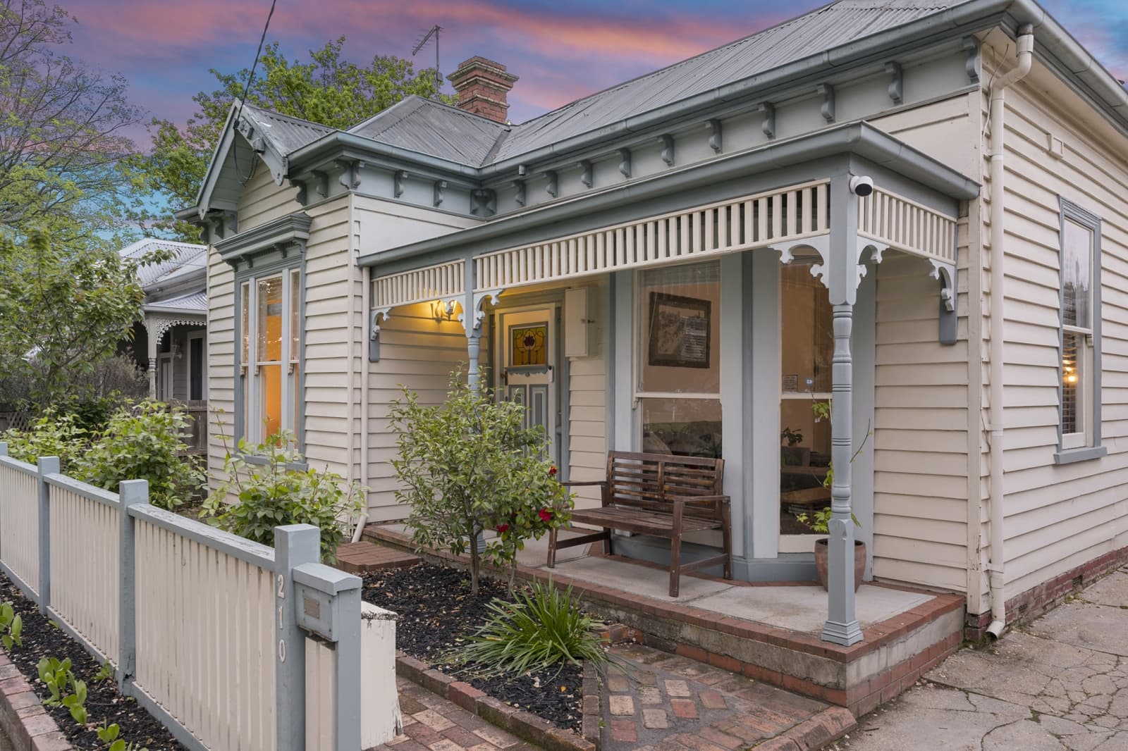 210 Brougham Street,Soldiers Hill, Soldiers Hill - Thumbnail 2