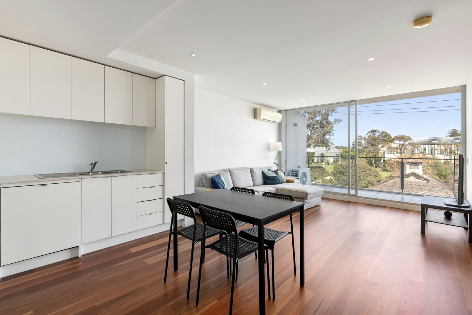 201/126 Chapel Street,St Kilda, St Kilda - Thumbnail 3