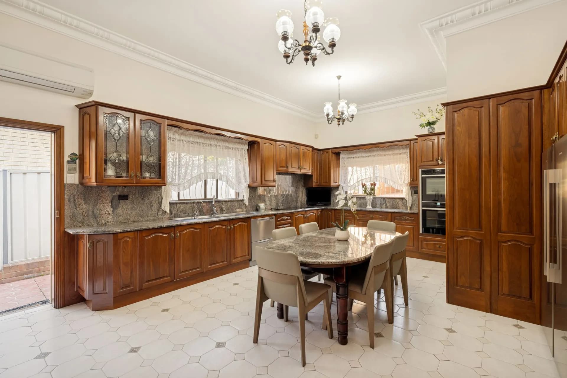 54 Nicholson Street, Burwood - Thumbnail 2