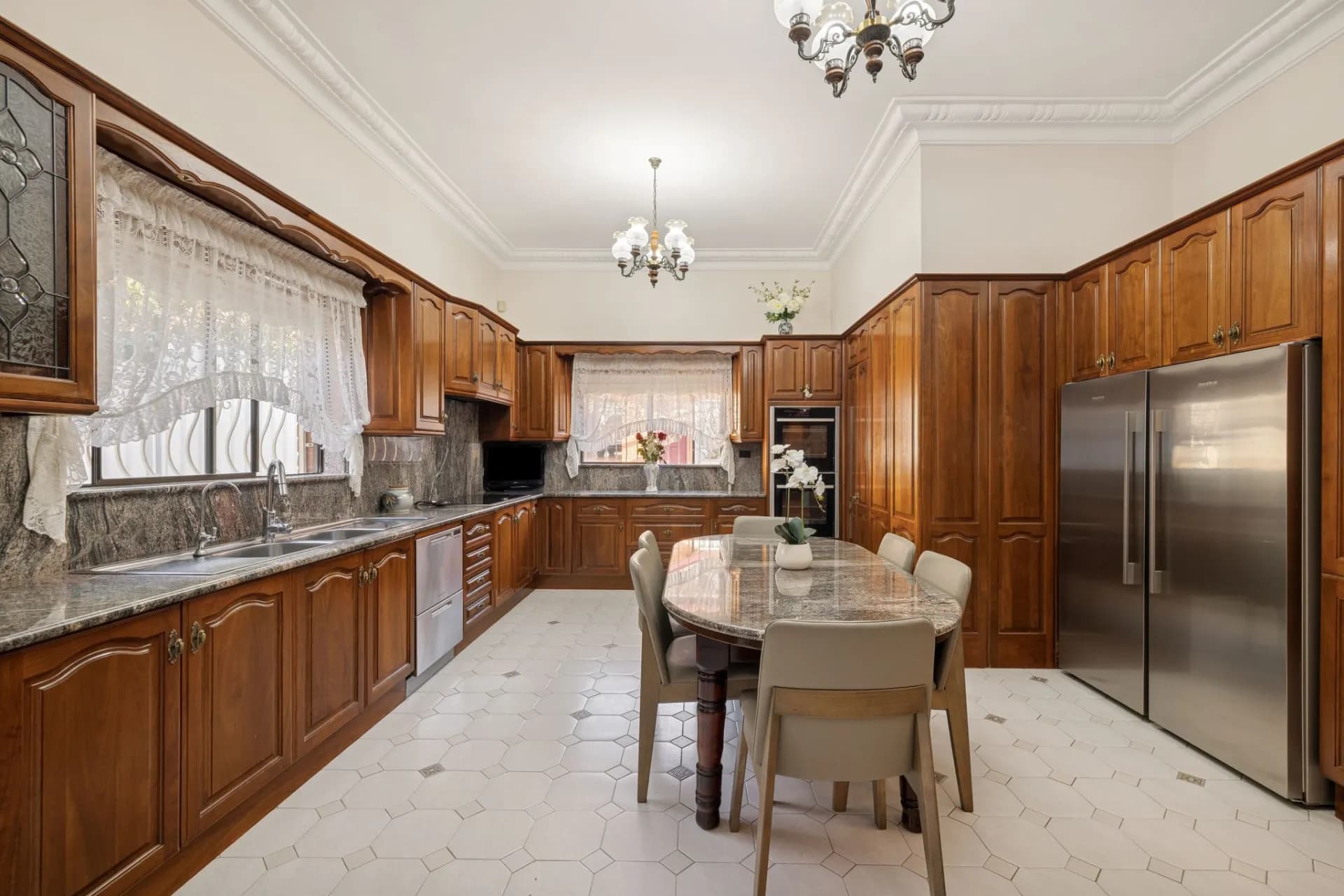 54 Nicholson Street, Burwood - Thumbnail 4