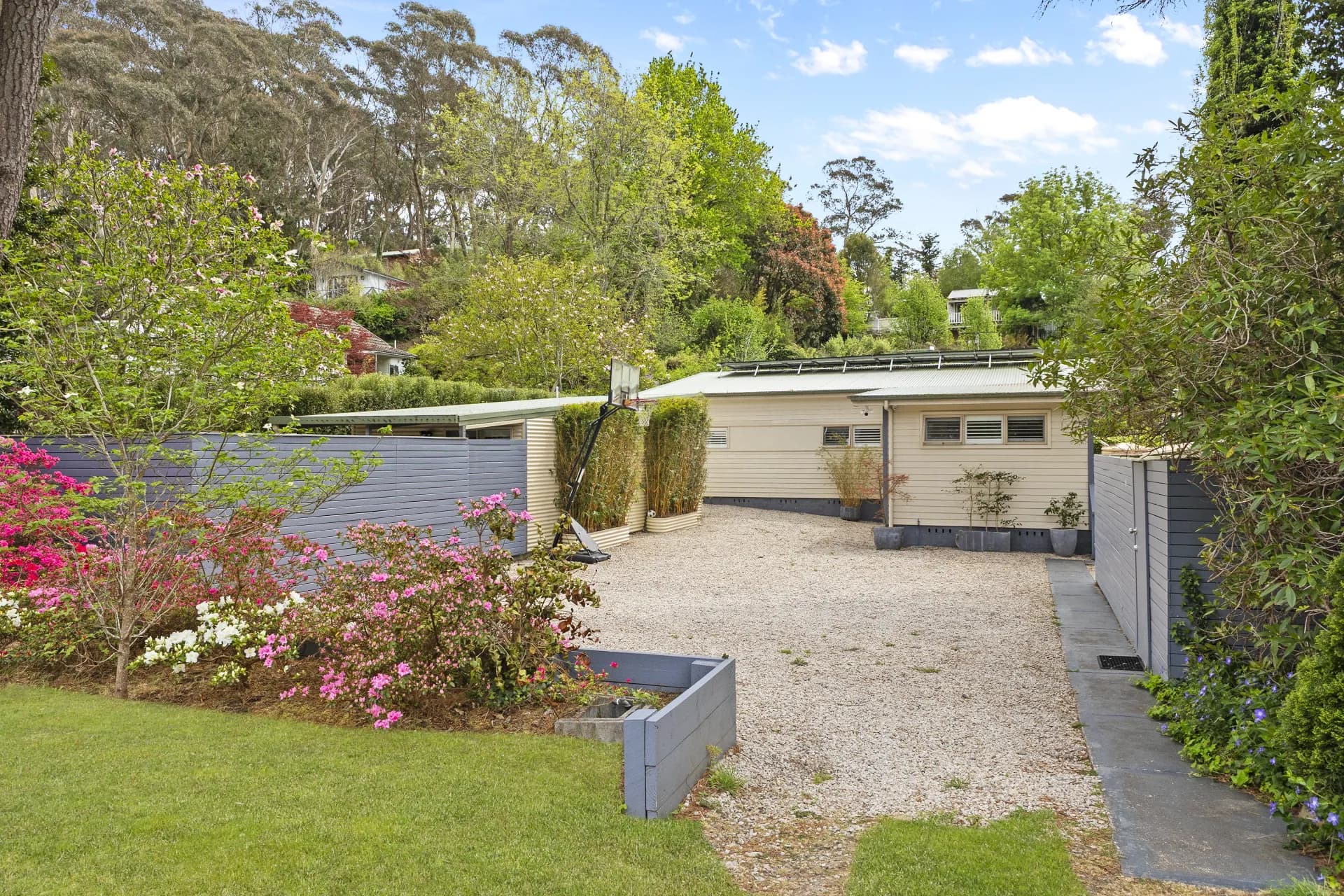 107 Twynam  Street, Katoomba, NSW, Katoomba - Thumbnail 2