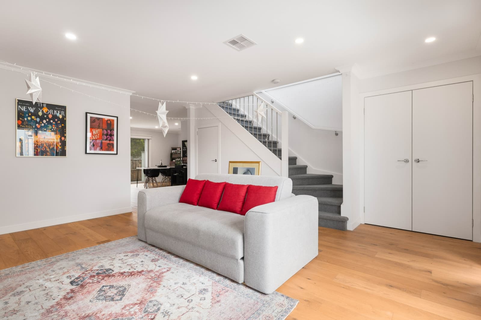 5 Eileen Close,Croydon, Croydon - Thumbnail 3