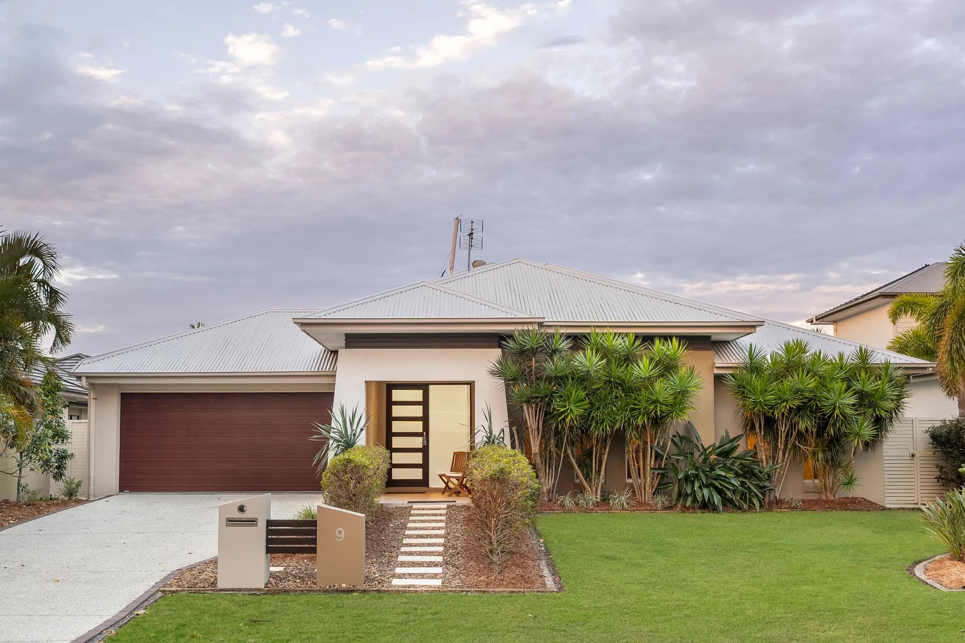 9 Sunset Place, Jacobs Well., Jacobs Well - Thumbnail 3
