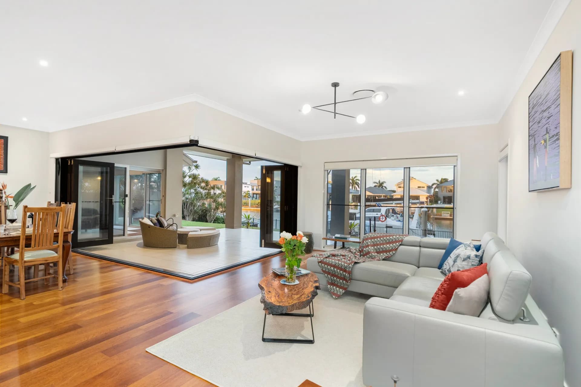 9 Sunset Place, Jacobs Well., Jacobs Well - Thumbnail 8