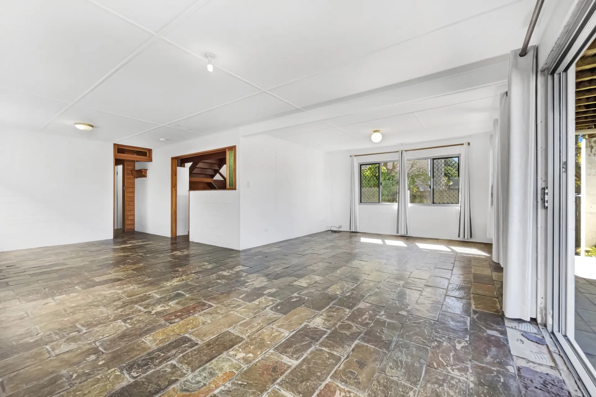 12 Lorraine Avenue, Marcoola, QLD, Marcoola - Thumbnail 5