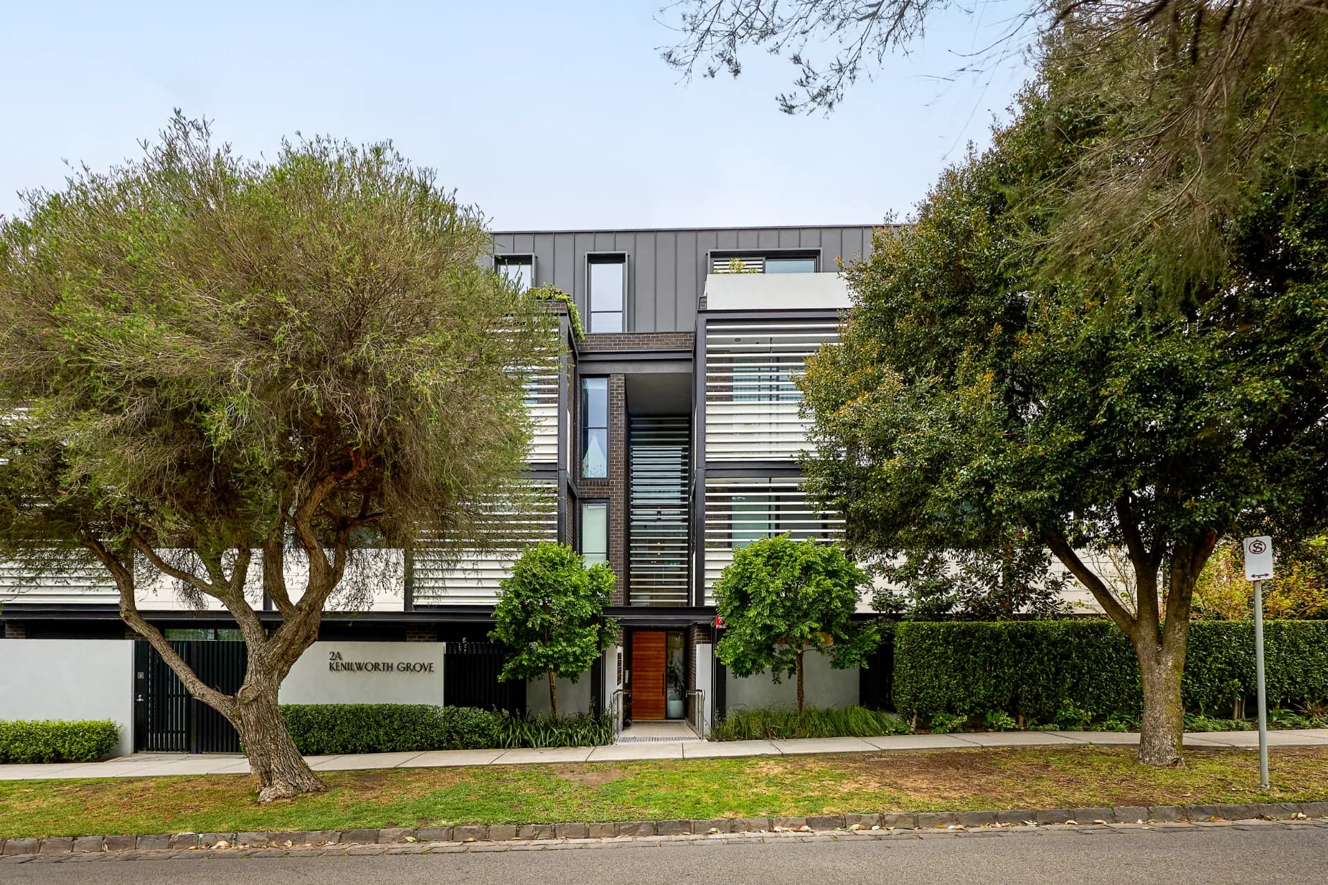 102/2A Kenilworth  Grove, Glen Iris., Glen Iris - Thumbnail 2