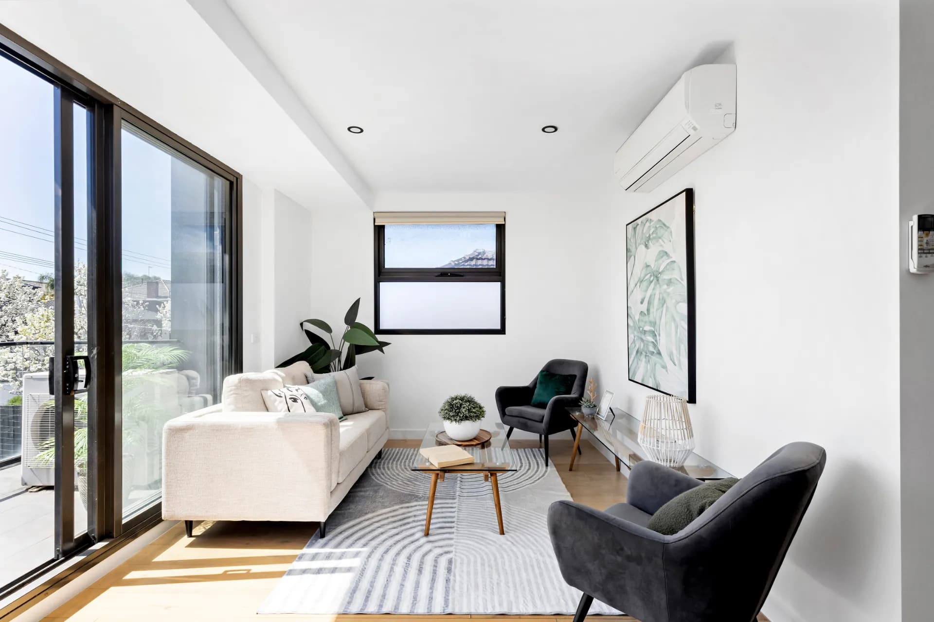 105/8 Gordon Grove, Malvern., Malvern - Thumbnail 2