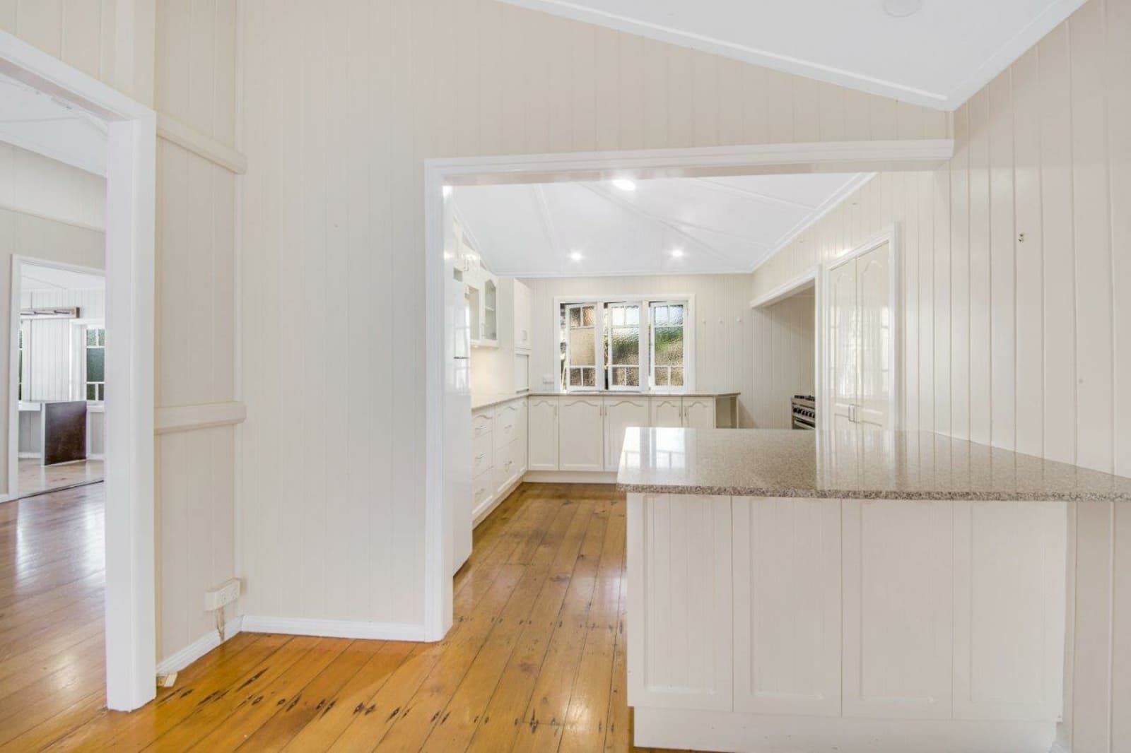 33 Harbour Terrace,Gladstone Central, Gladstone Central - Thumbnail 3