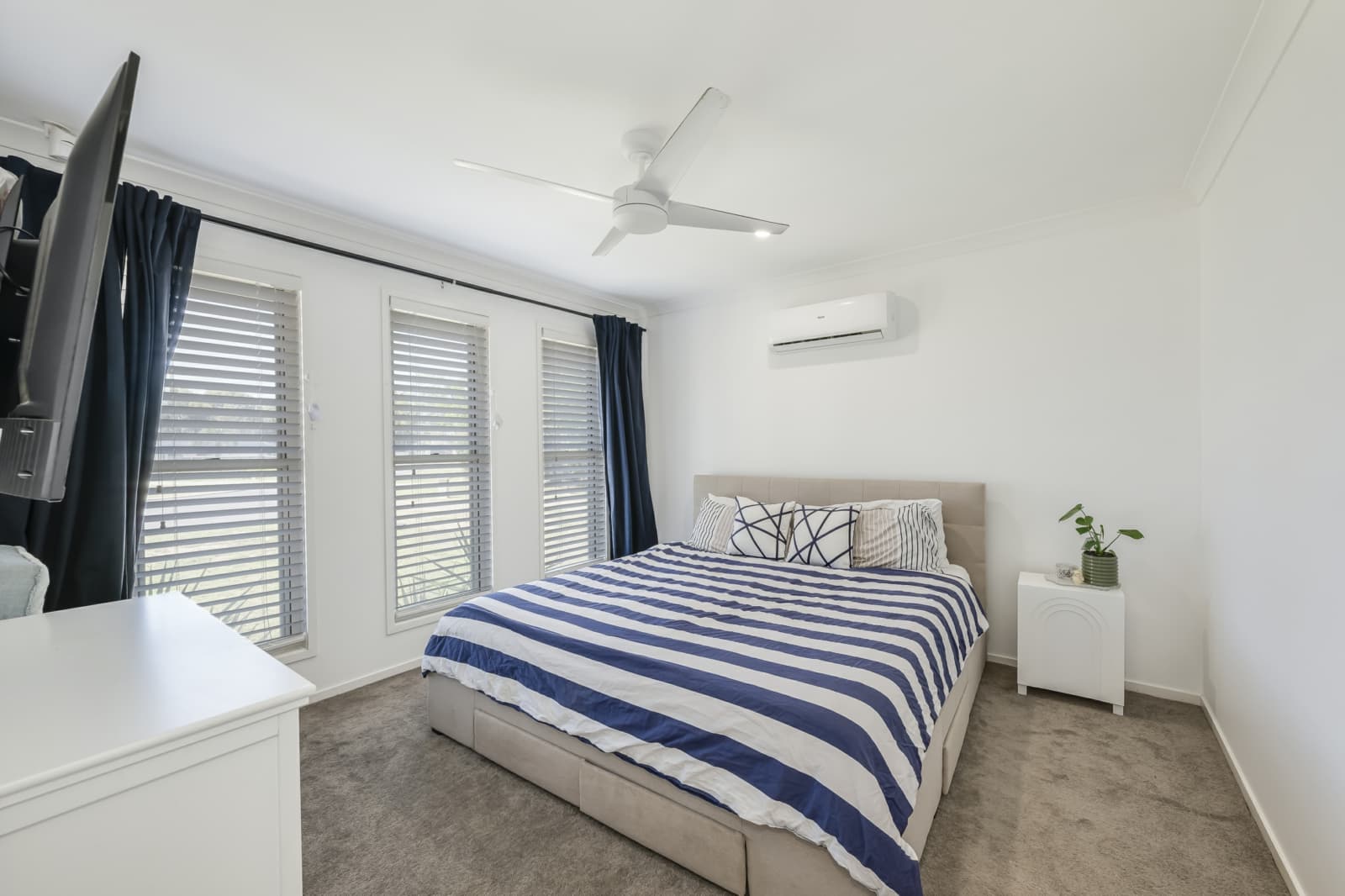 9 Regency Road,Moore Park Beach, Moore Park Beach - Thumbnail 7