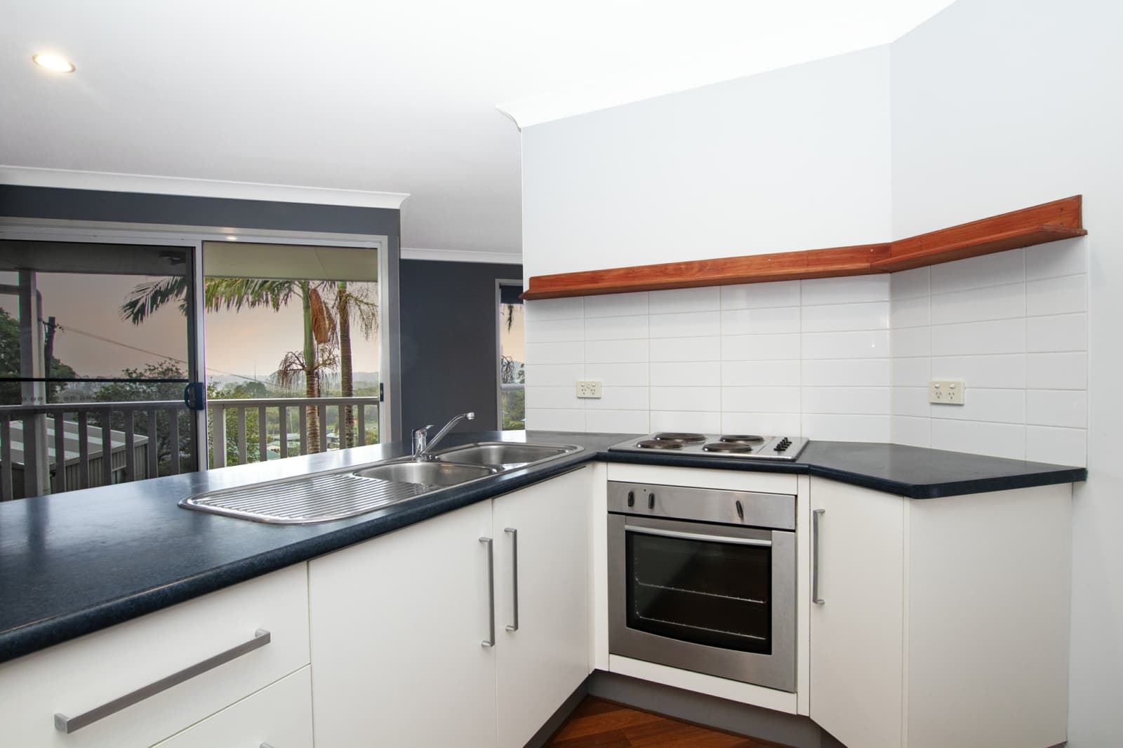 12 McDonald Street,Broadwater, Broadwater - Thumbnail 2