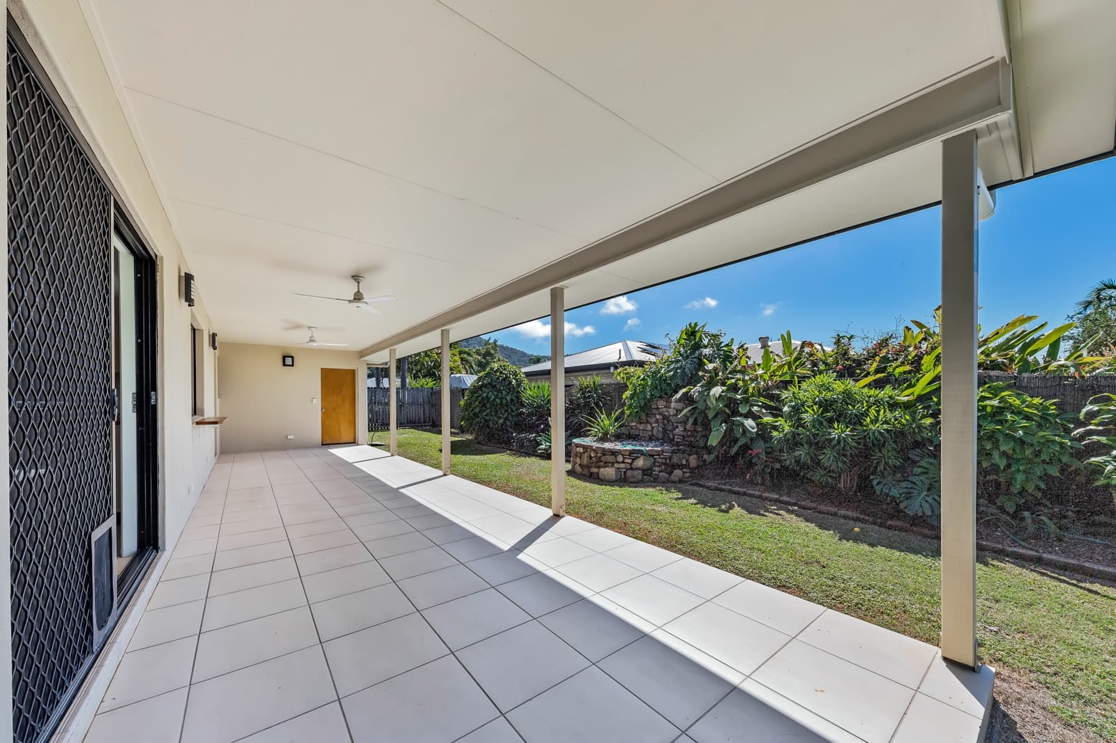 9 Sentry Court,Jubilee Pocket, Jubilee Pocket - Thumbnail 2
