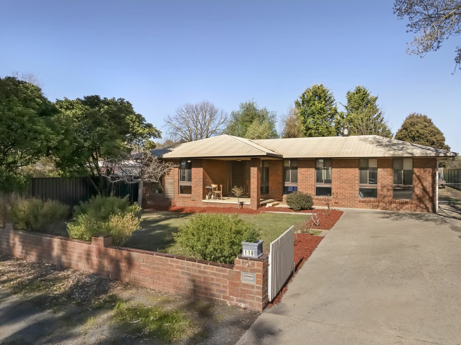 118 Malcolm Street,Mansfield, Mansfield - Image 1