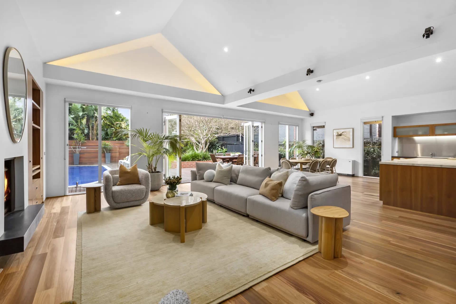 5 Crisp Street, Hampton, VIC, Hampton - Thumbnail 2