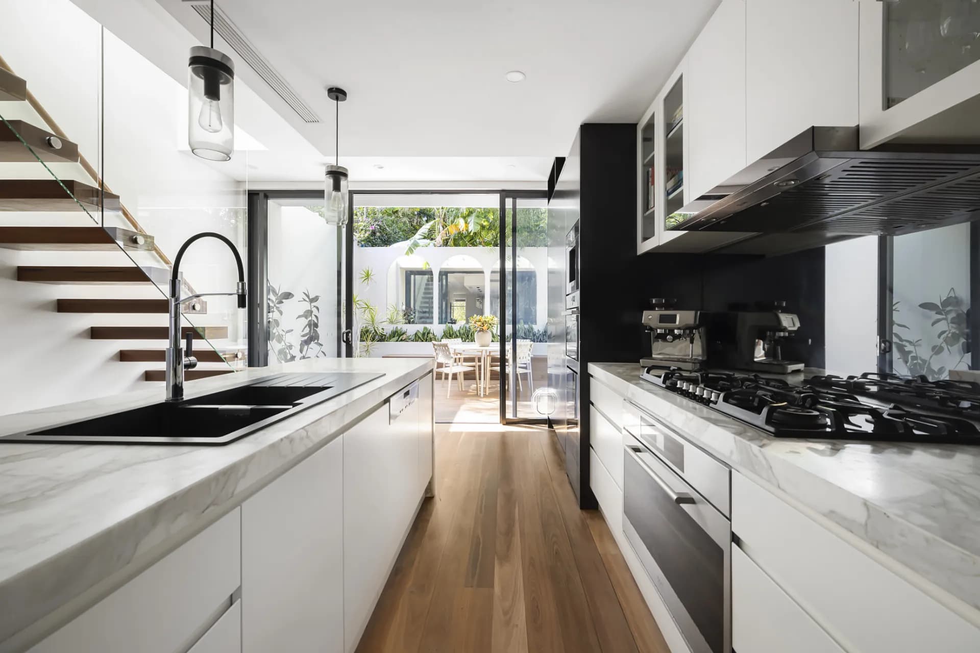 10 Hough Street, Bondi Junction, NSW, Bondi Junction - Thumbnail 3