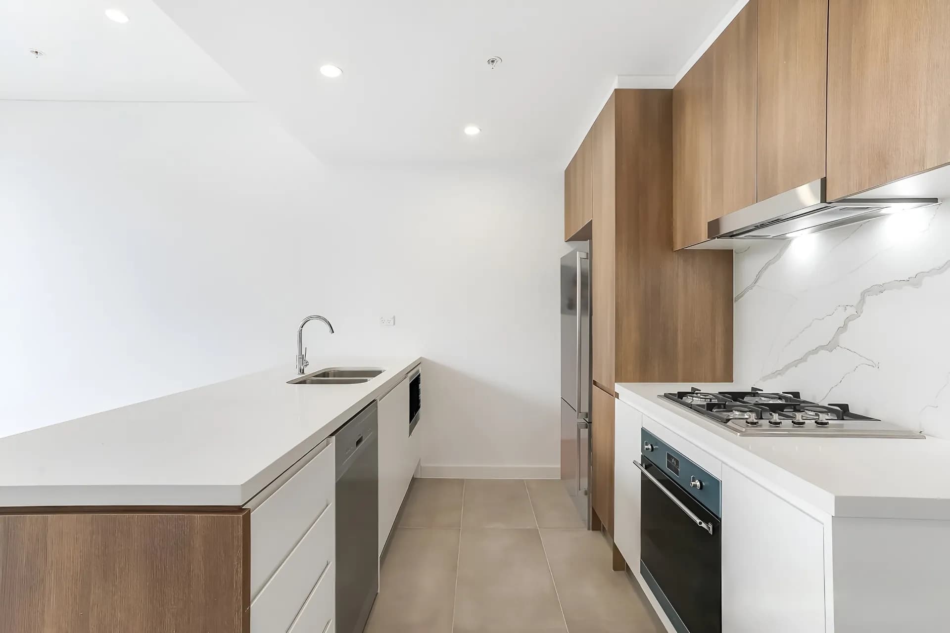 718/93 Regent Street, Kogarah., Kogarah - Thumbnail 2