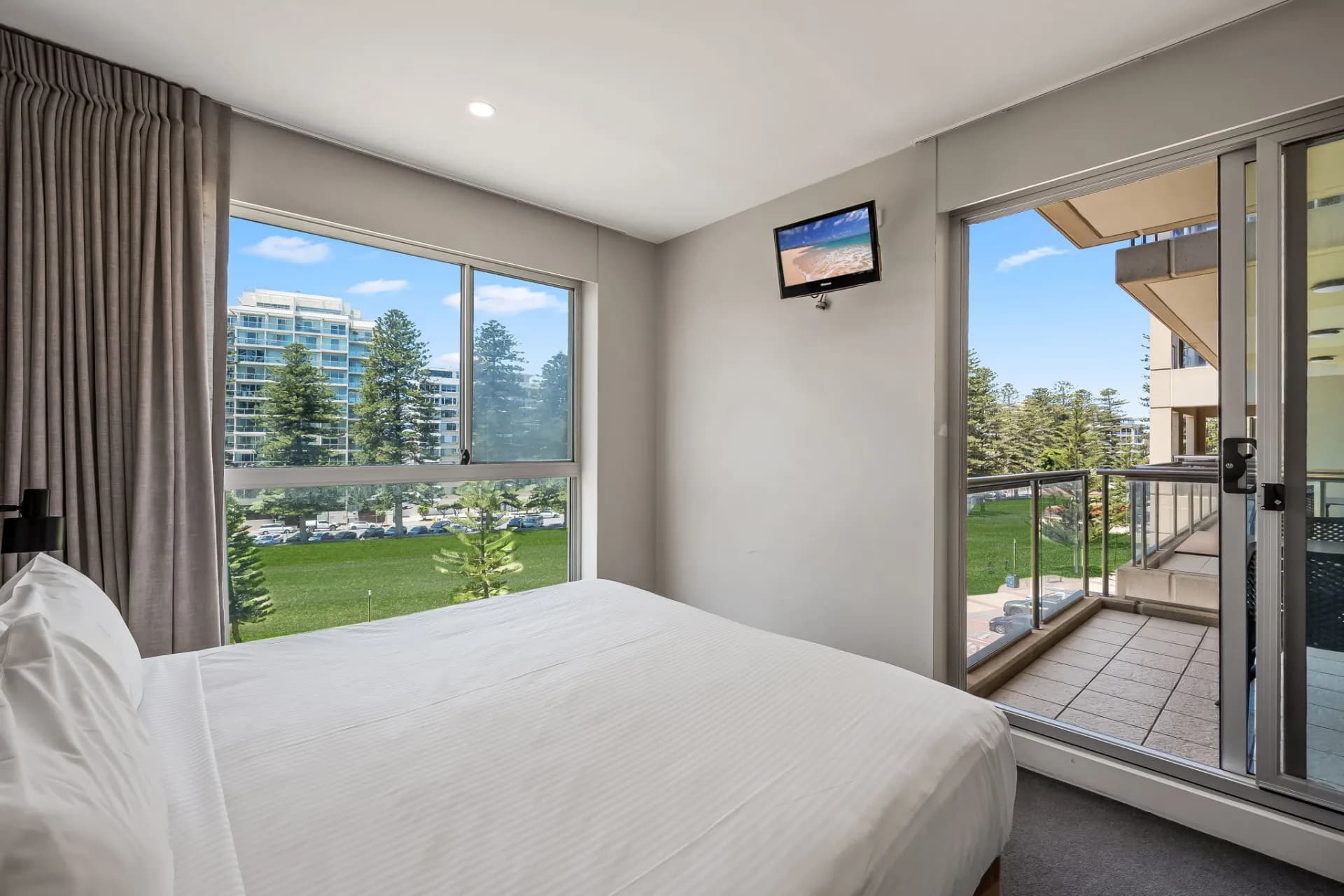301/16 Holdfast  Promenade, Glenelg., Glenelg - Thumbnail 7