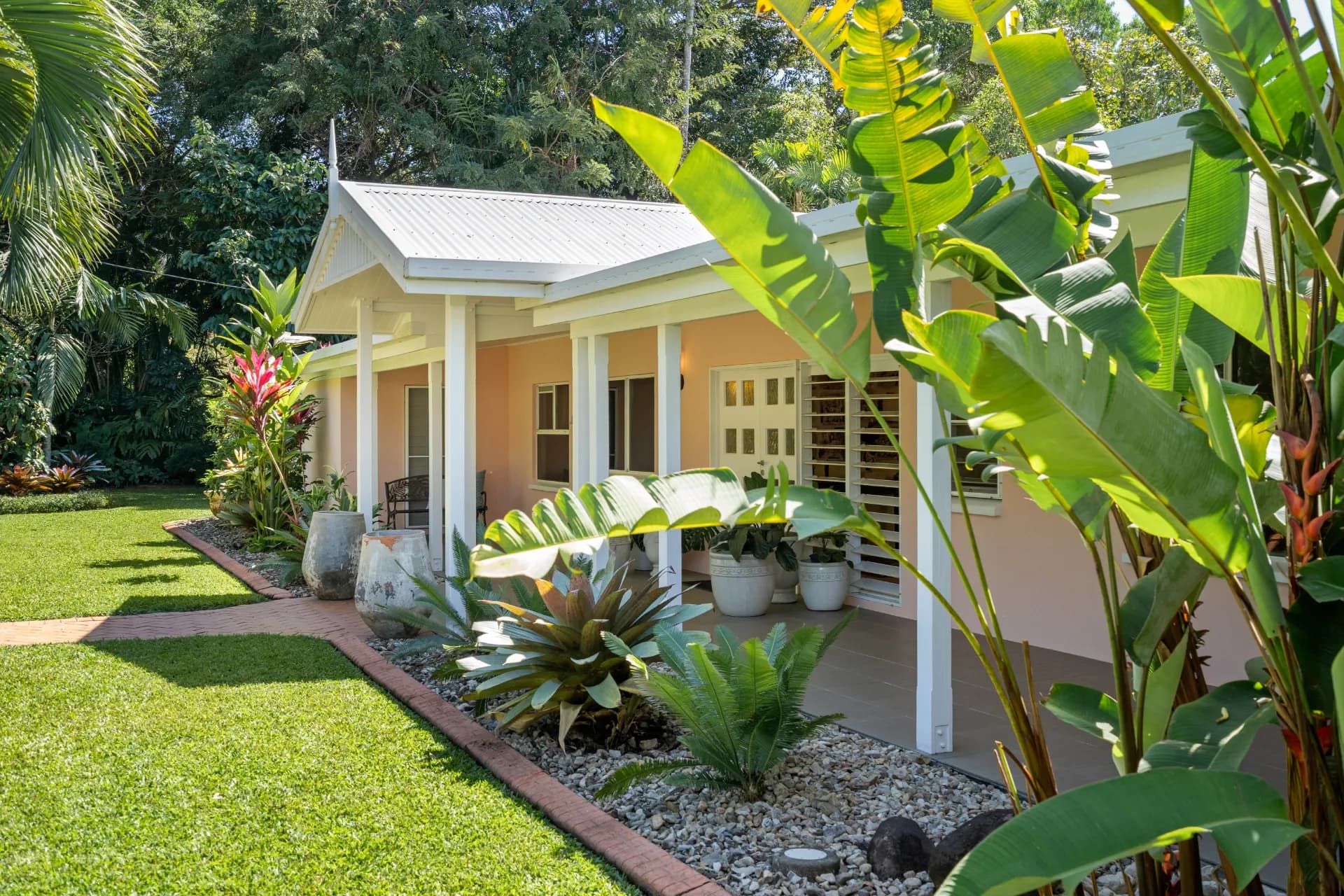 1 Petricola Street, Clifton Beach, QLD, Clifton Beach - Thumbnail 2