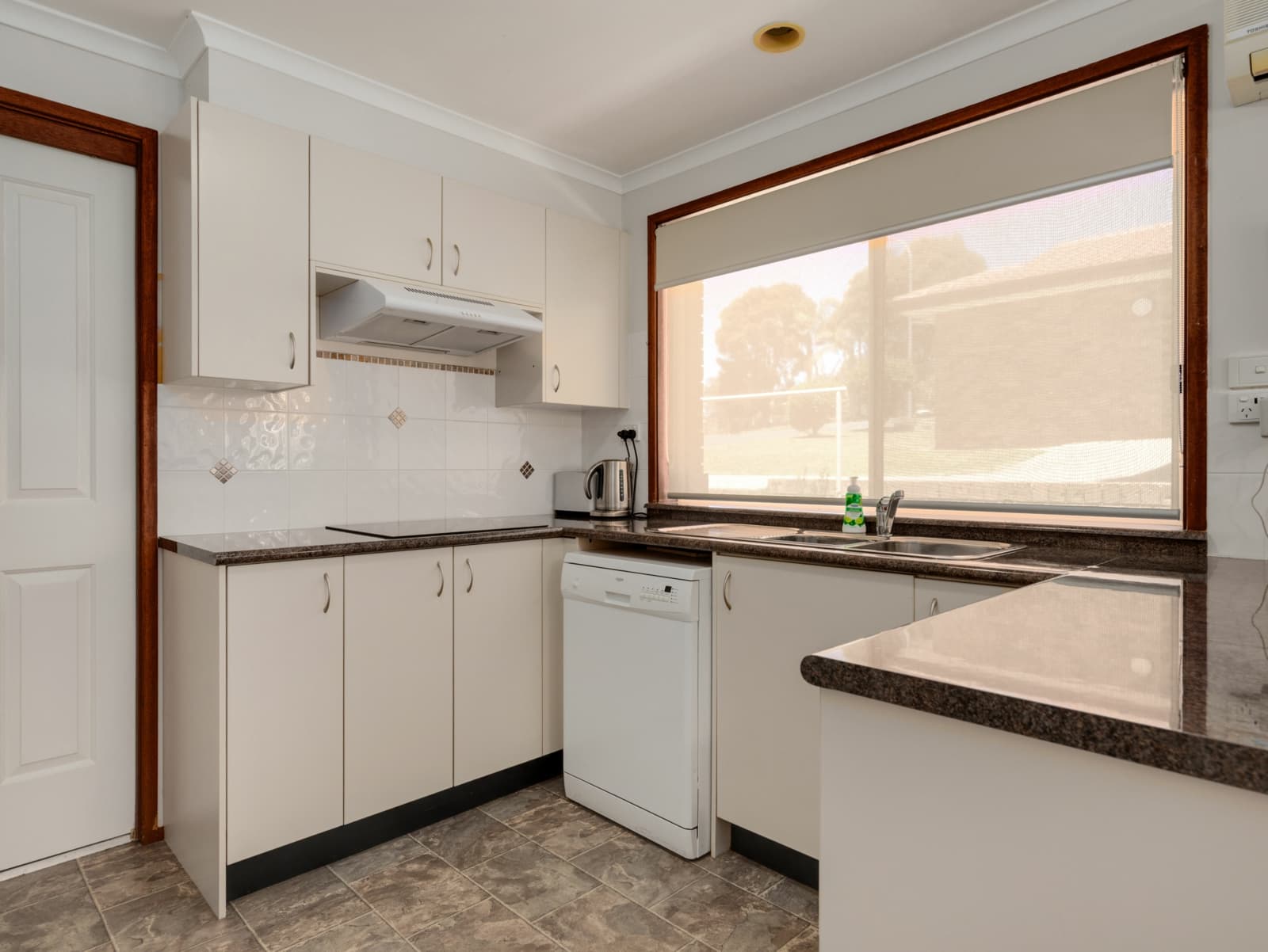 44 Thomas Mitchell Crescent,Sunshine Bay, Sunshine Bay - Thumbnail 8