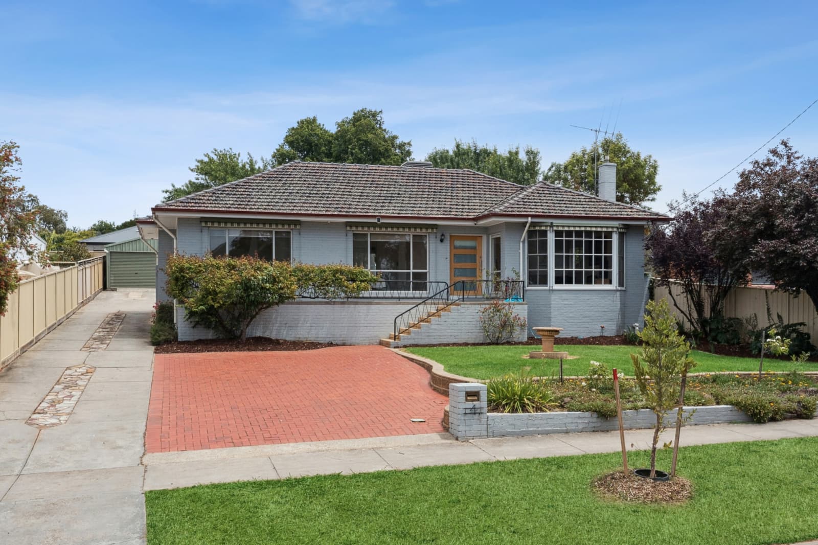 4 Eastern Road,Strathdale, Strathdale - Image 1