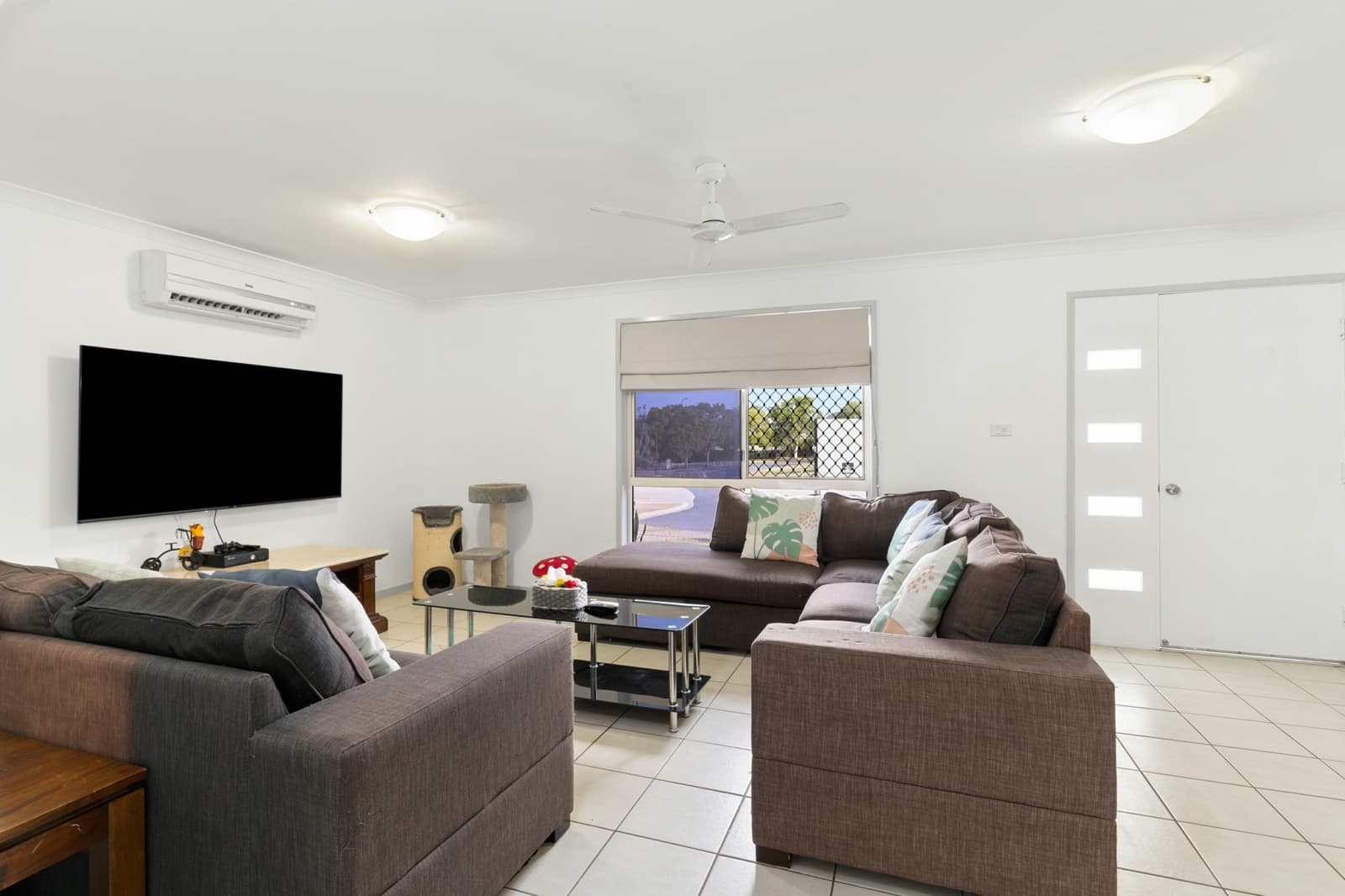 10 Downs Field Place,Taroomball, Taroomball - Thumbnail 2