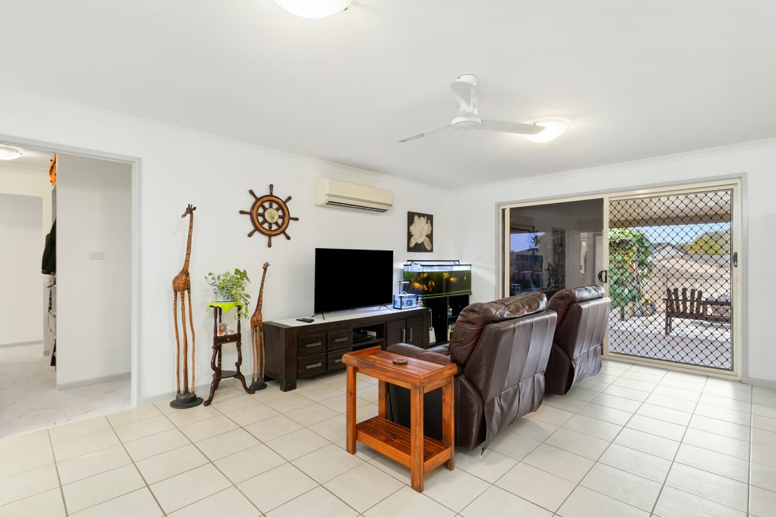 10 Downs Field Place,Taroomball, Taroomball - Thumbnail 4