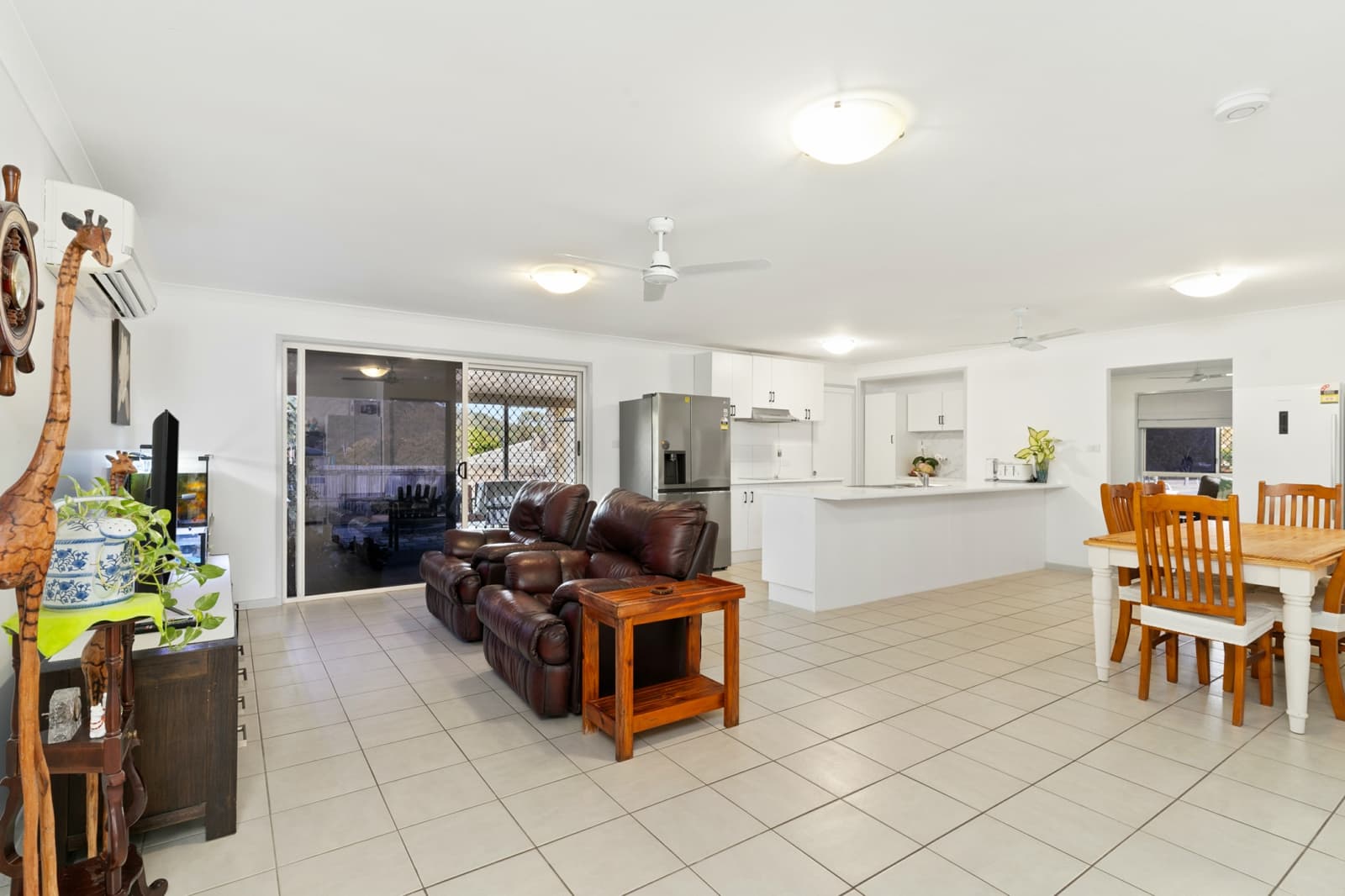 10 Downs Field Place,Taroomball, Taroomball - Thumbnail 5