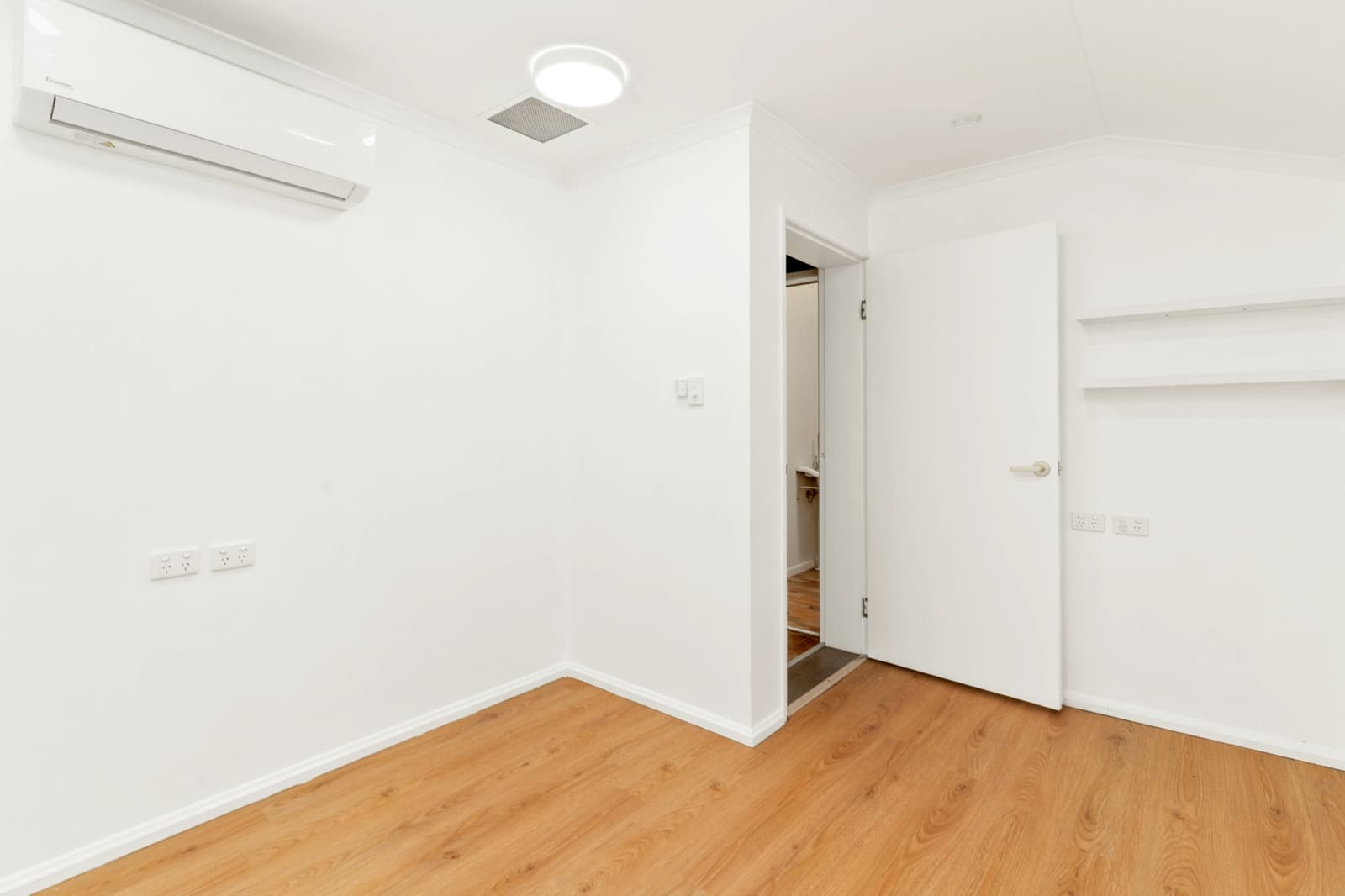 180 Denham Street,Allenstown, Allenstown - Thumbnail 8