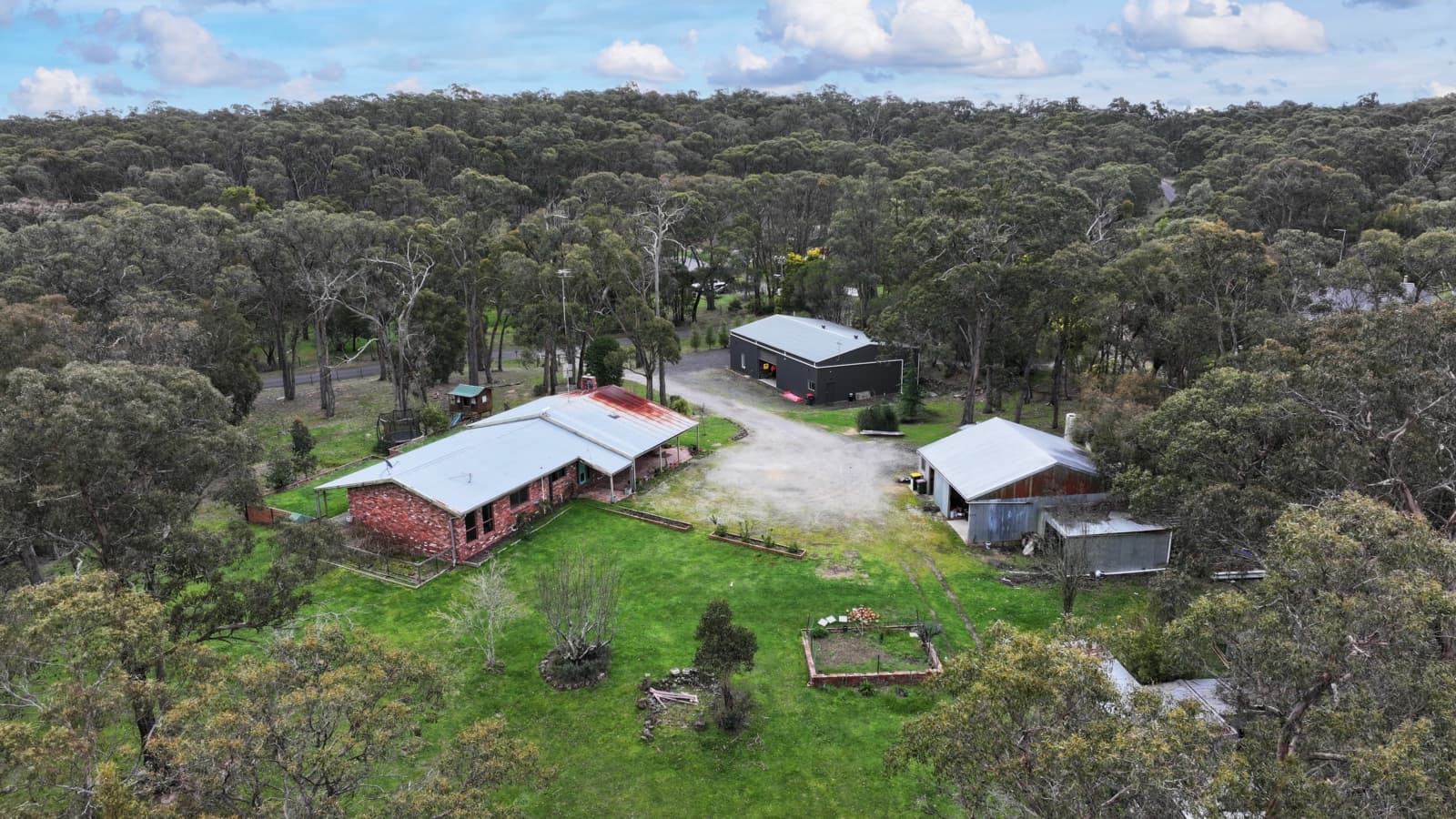 49 Page Road,Smythes Creek, Smythes Creek - Image 1
