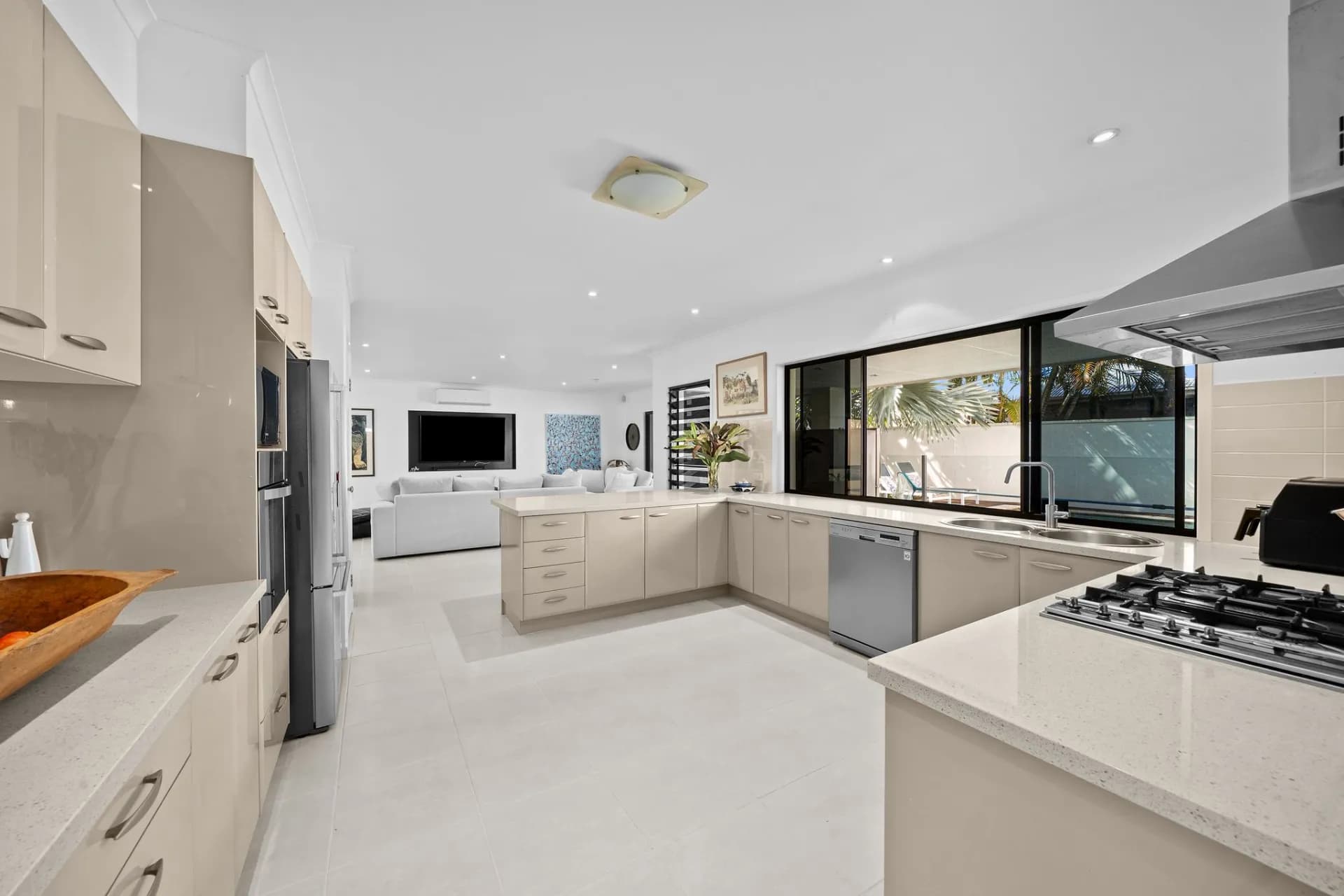 16 Tortola  Place, Parrearra., Parrearra - Thumbnail 8