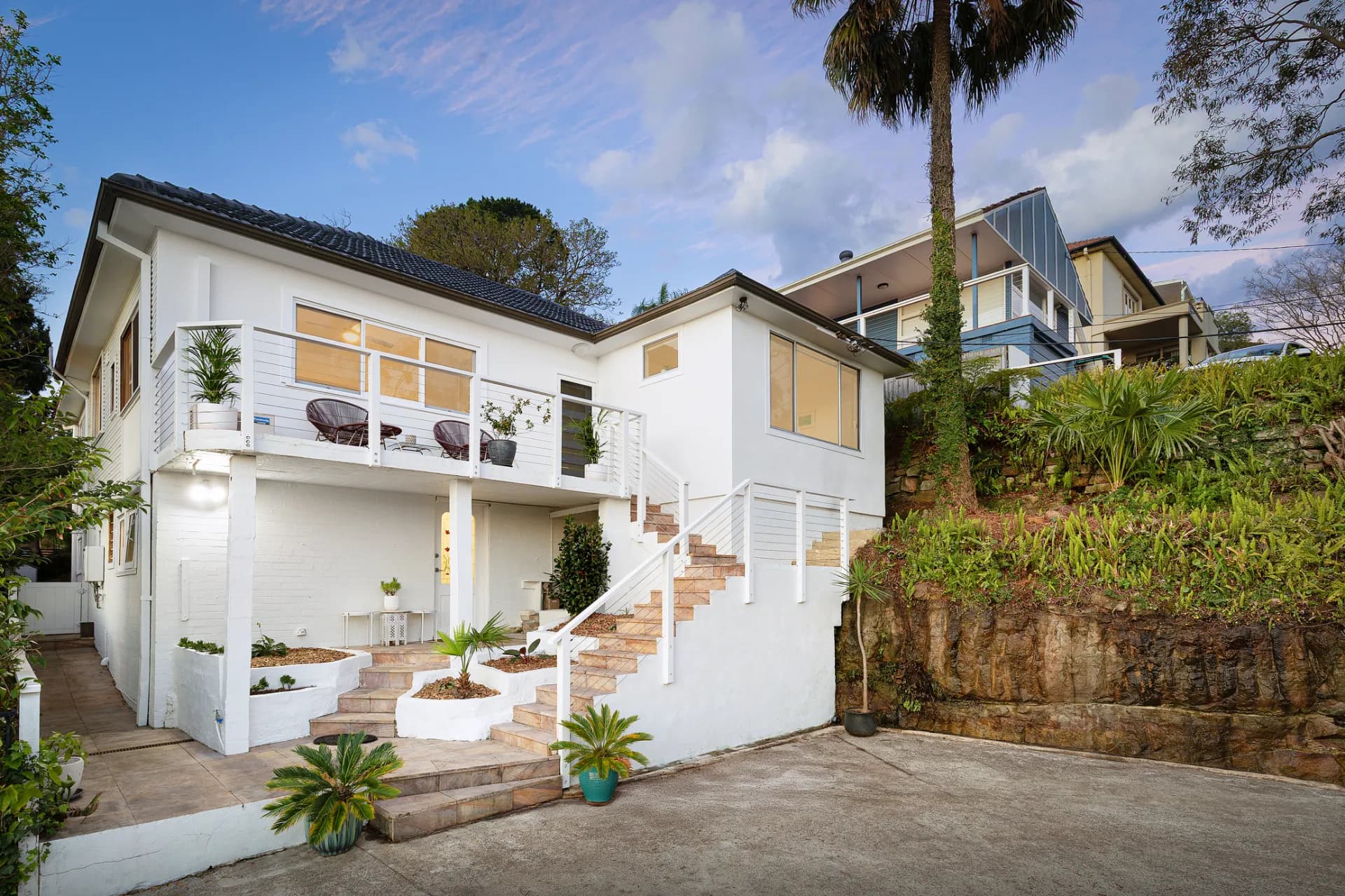 8 Waiwera  Avenue, North Manly., North Manly - Thumbnail 2