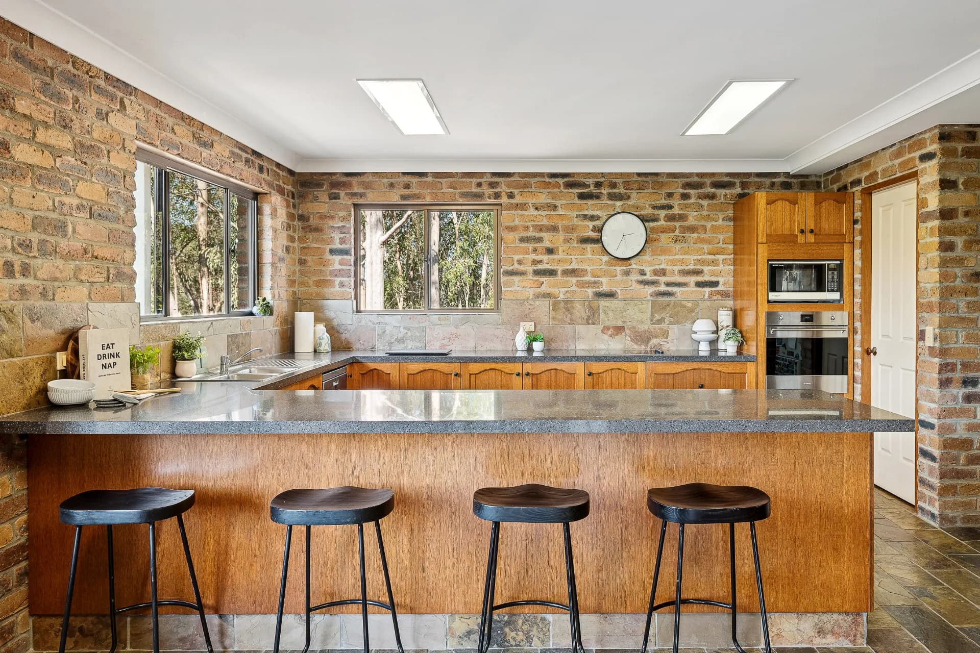 19 Seraya Court, Closeburn - Thumbnail 4