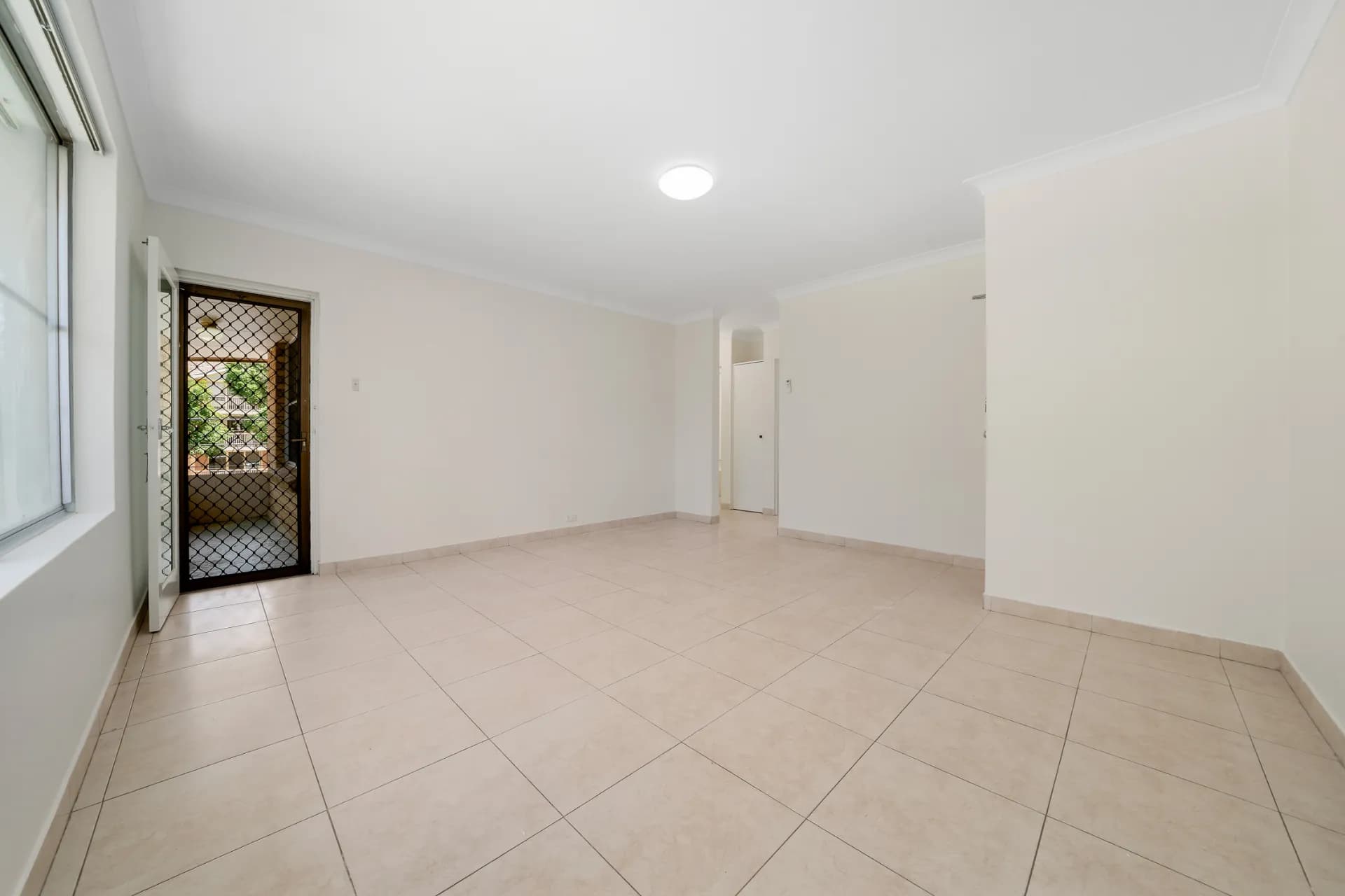 10/4 Alexandra Avenue, Westmead, NSW, Westmead - Thumbnail 2