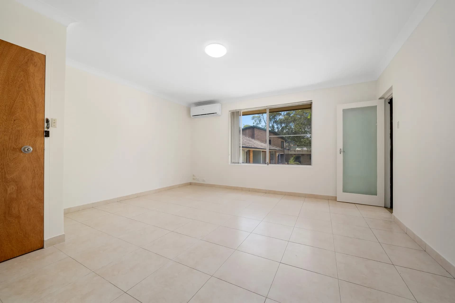 10/4 Alexandra Avenue, Westmead, NSW, Westmead - Thumbnail 3