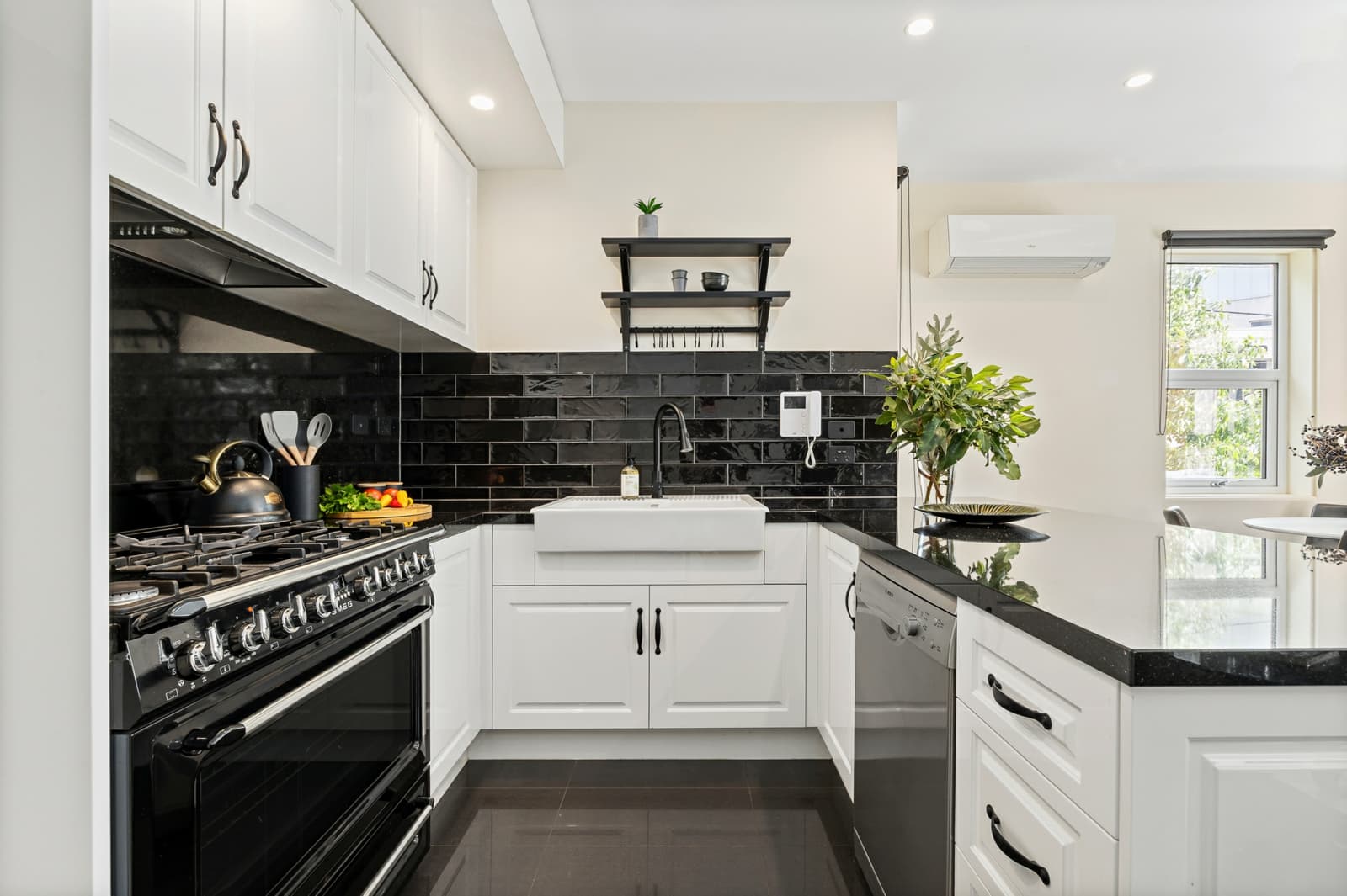 1/10 Carlisle Street,St Kilda, St Kilda - Thumbnail 6
