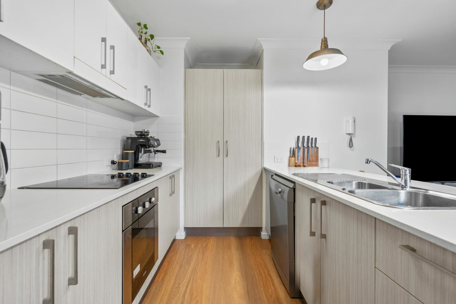 6/126 Central Street,Labrador, Labrador - Thumbnail 4