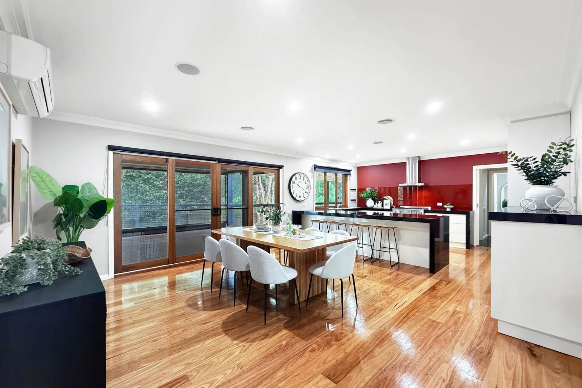3 Wylie Avenue, Warragul, VIC, Warragul - Thumbnail 2