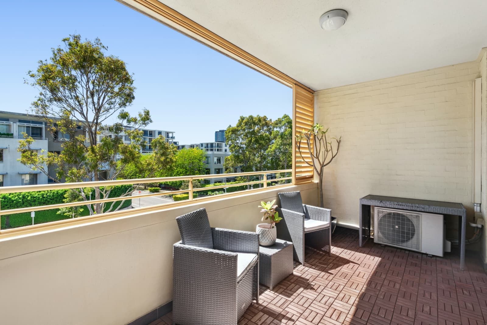 319/4 Stromboli Strait,Wentworth Point, Wentworth Point - Thumbnail 2