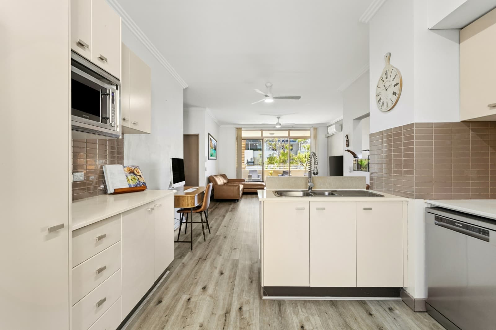 319/4 Stromboli Strait,Wentworth Point, Wentworth Point - Thumbnail 5