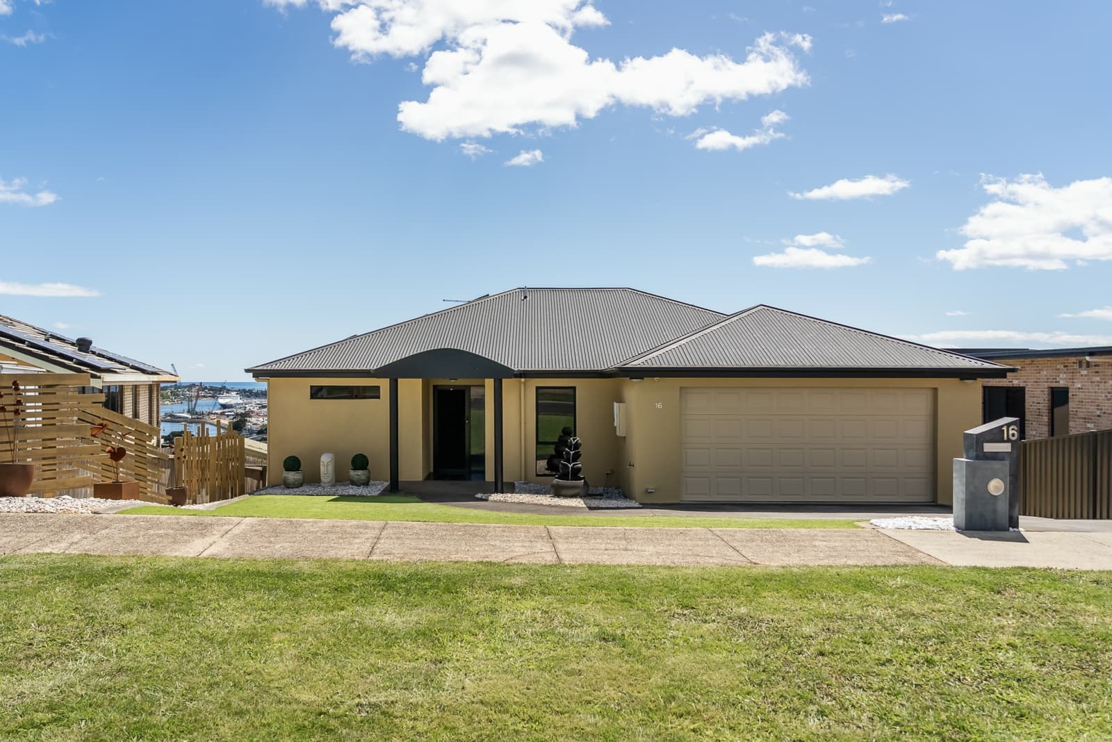 16 Skyline Drive,East Devonport, East Devonport - Image 1