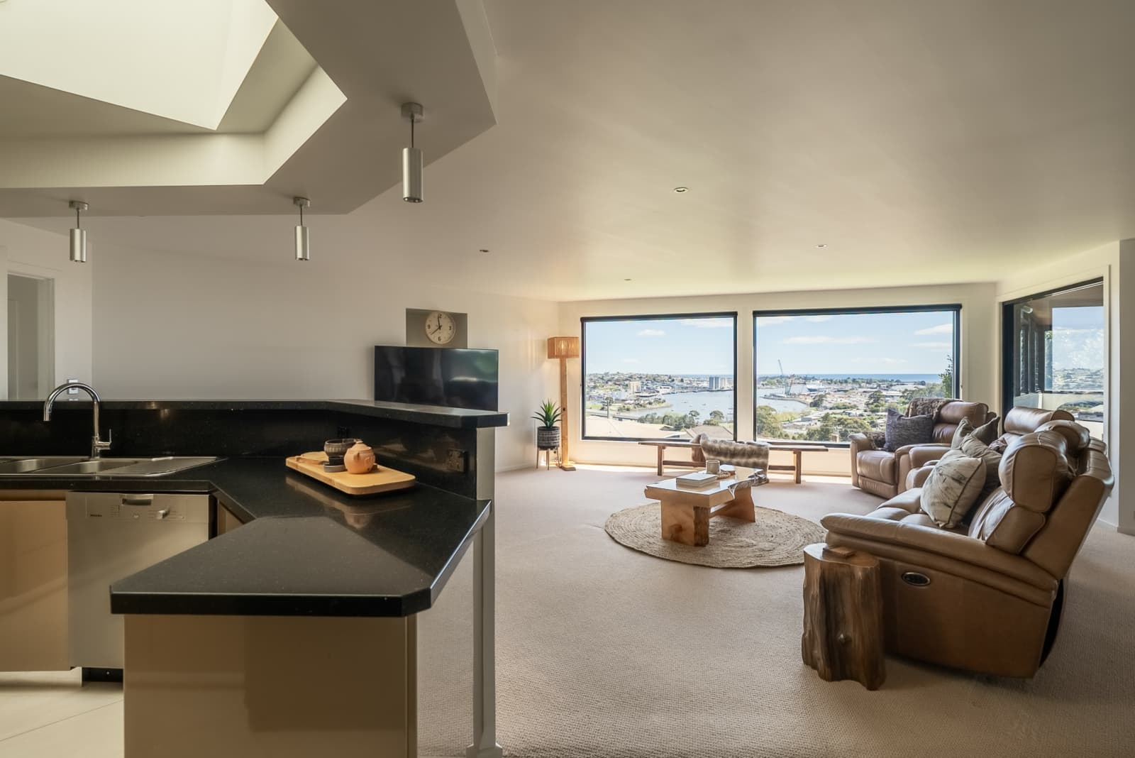 16 Skyline Drive,East Devonport, East Devonport - Thumbnail 4