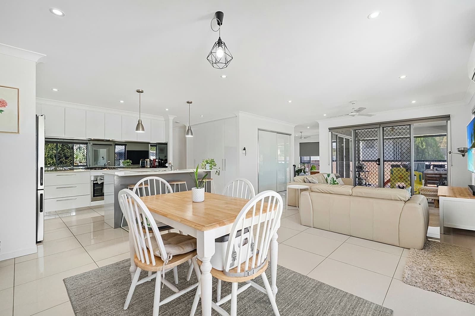 99 Cothill Road,Silkstone, Silkstone - Thumbnail 4