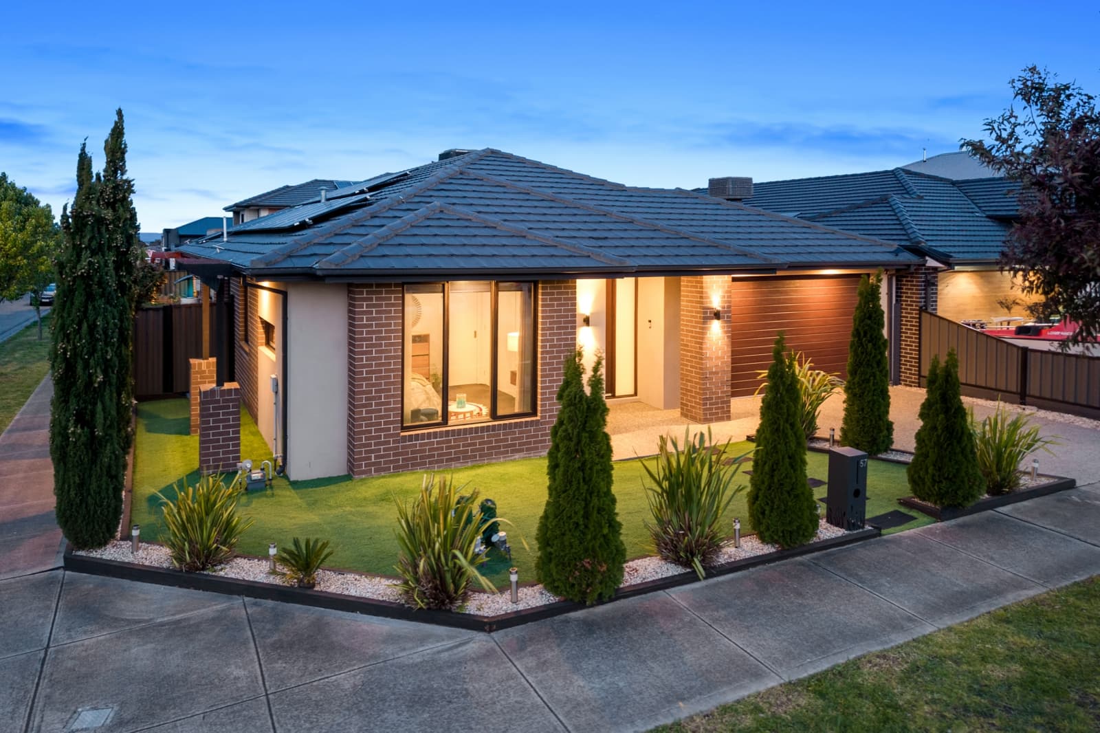 57 Rhyolite Drive,Craigieburn, Craigieburn - Thumbnail 2