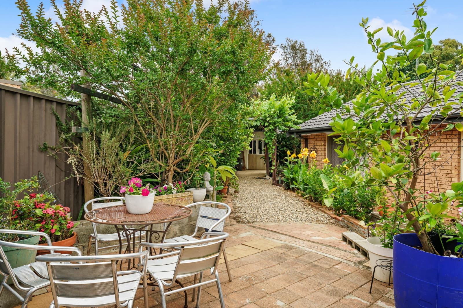 27 Maroubra Crescent,Woodbine, Woodbine - Thumbnail 2