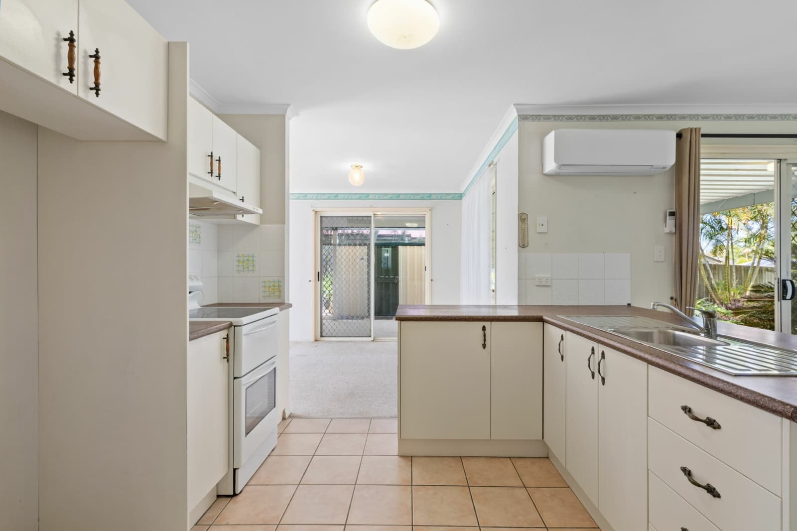 28 Chantilly Crescent,Beerwah, Beerwah - Thumbnail 3