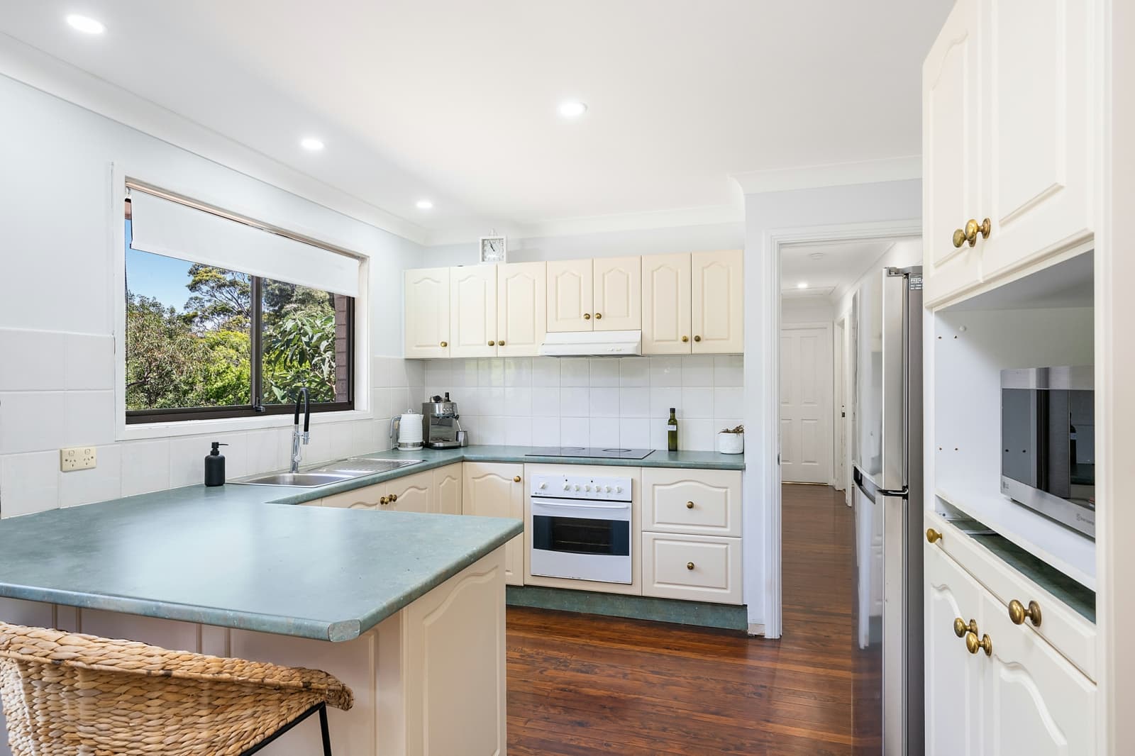 31 Glenelgin Road, Winmalee - Thumbnail 2