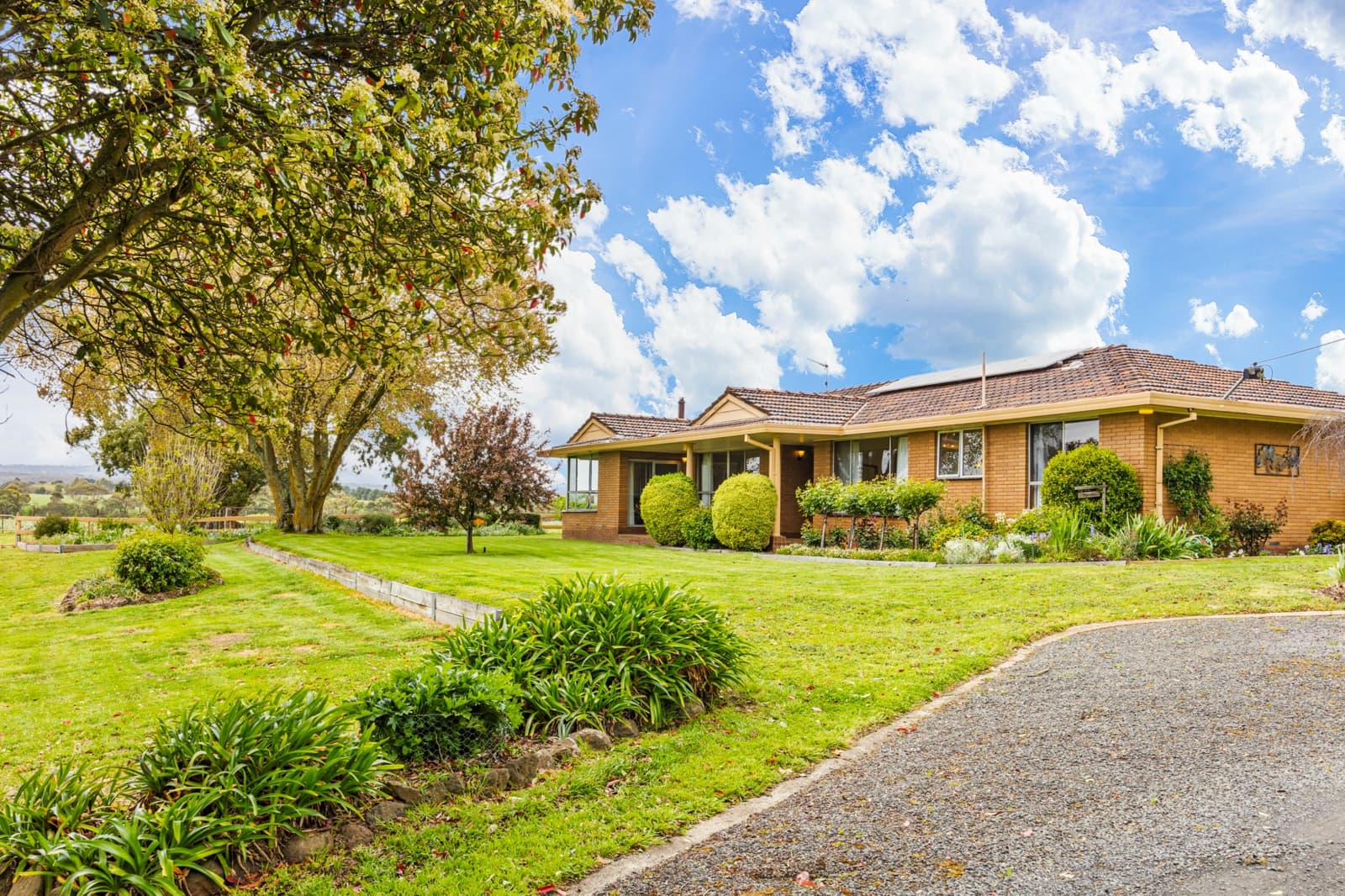 4870 Colac-Ballarat Road,Napoleons, Napoleons - Thumbnail 2